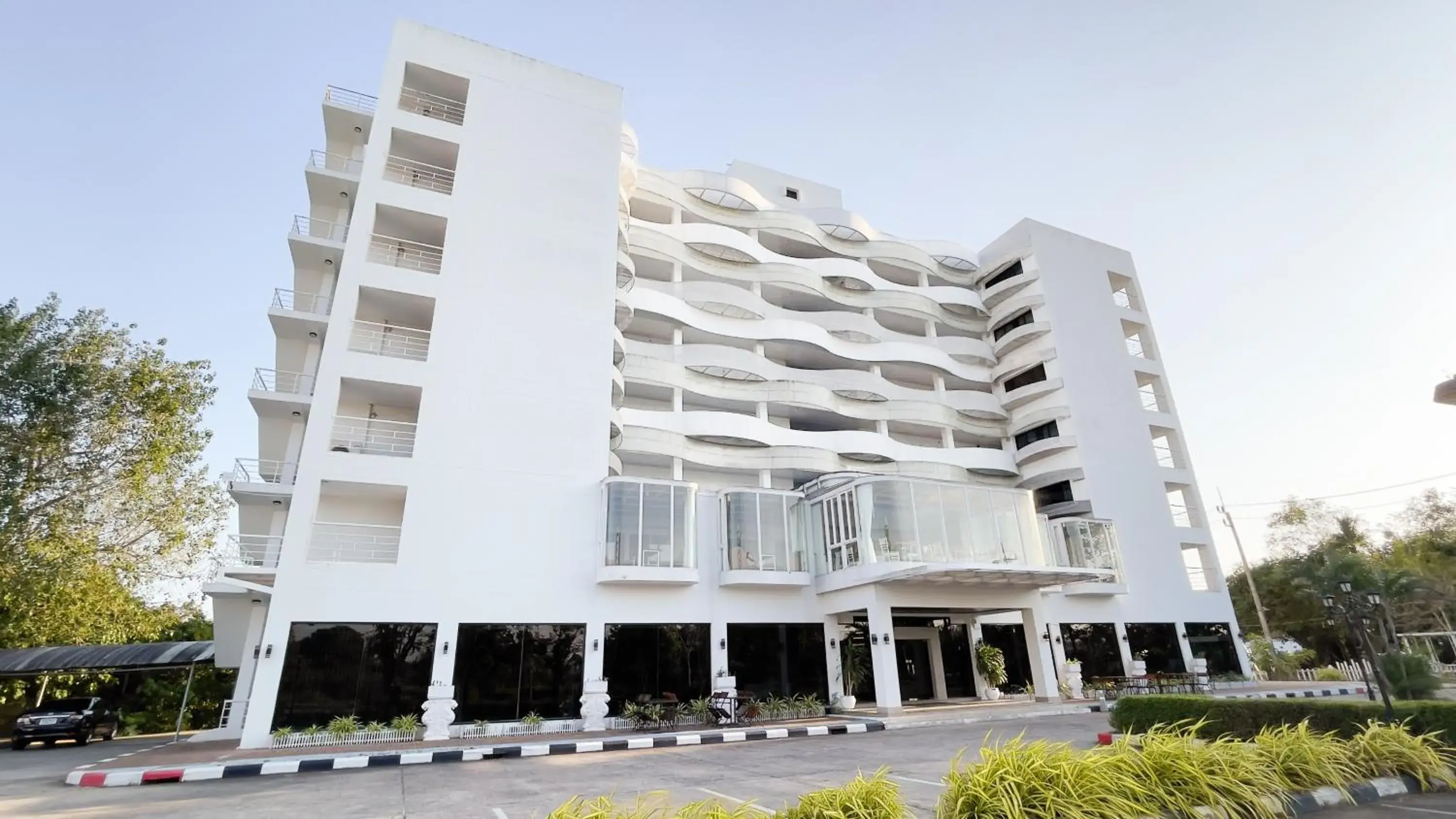 Property building in Rua Rasada Express Property building in Rua Rasada Express