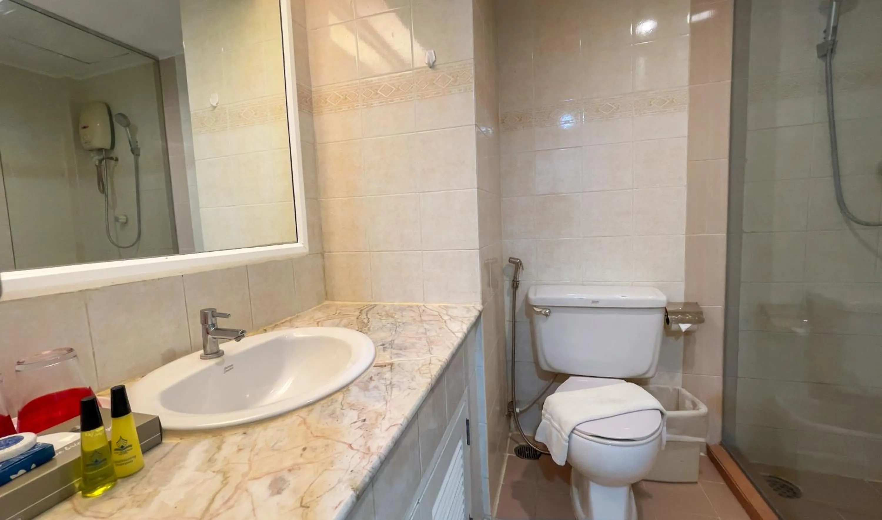 Bathroom in Rua Rasada Express