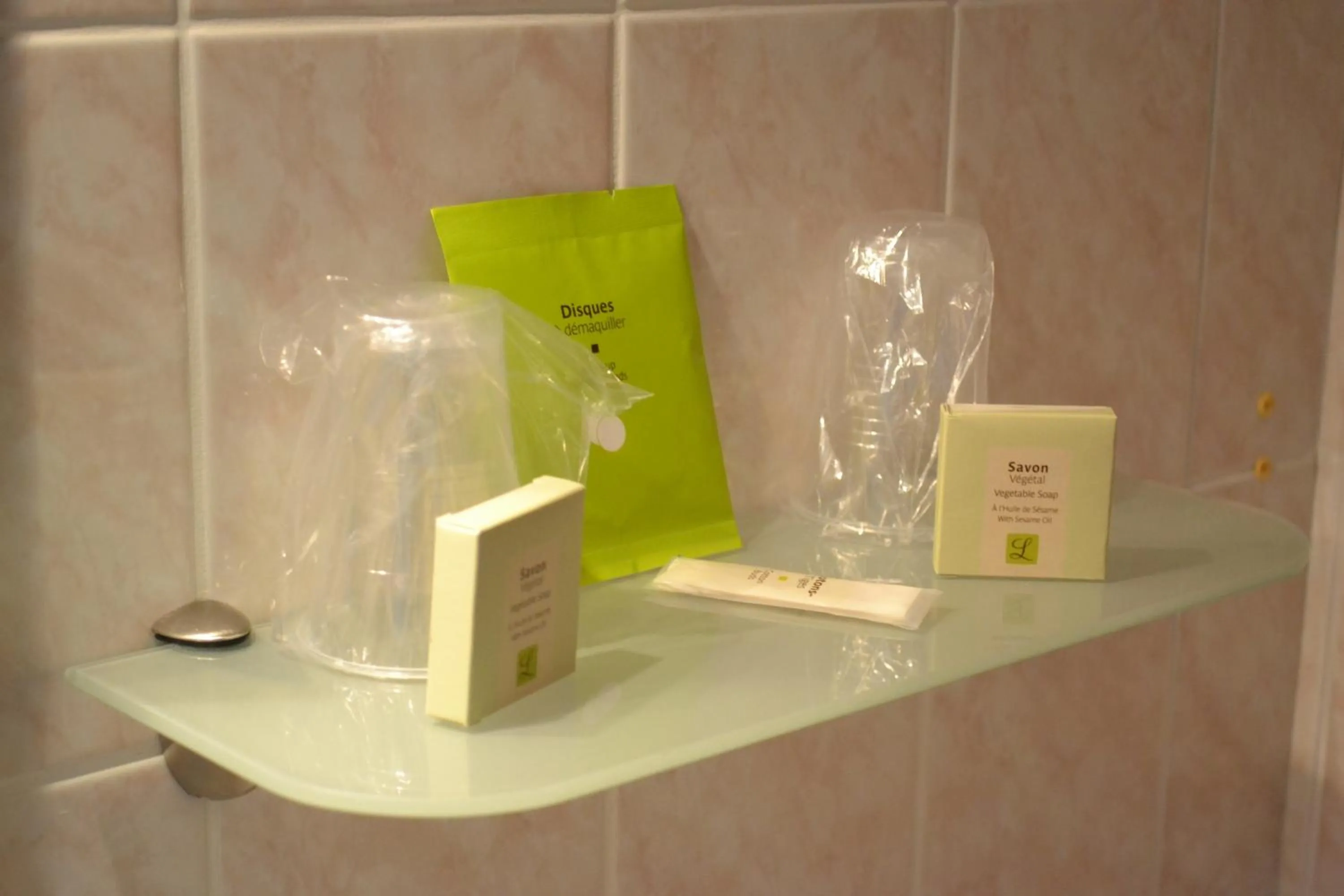 Decorative detail in Hotel De Bretagne