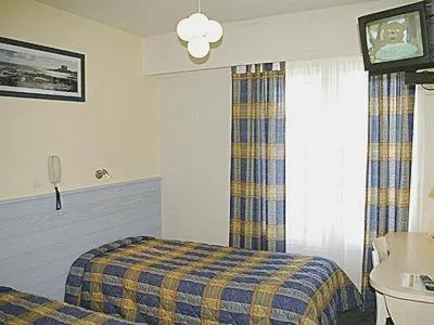Photo of the whole room in Hotel De Bretagne