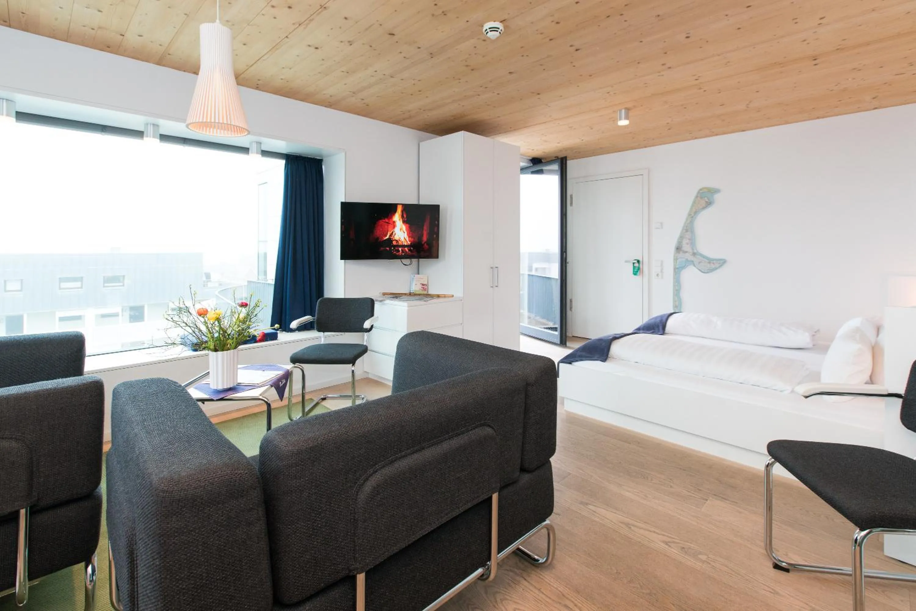 Day, Bed in Hotel Niedersachsen