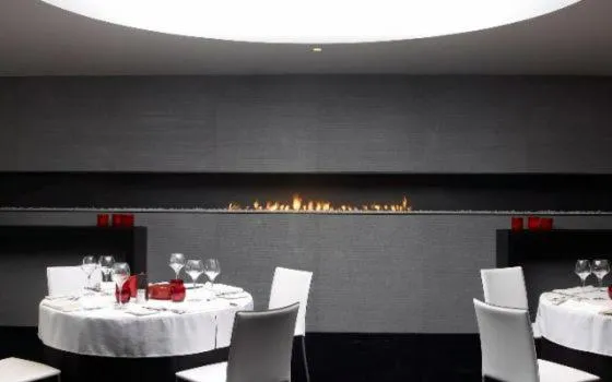 Restaurant/places to eat in Hotel Shamrock