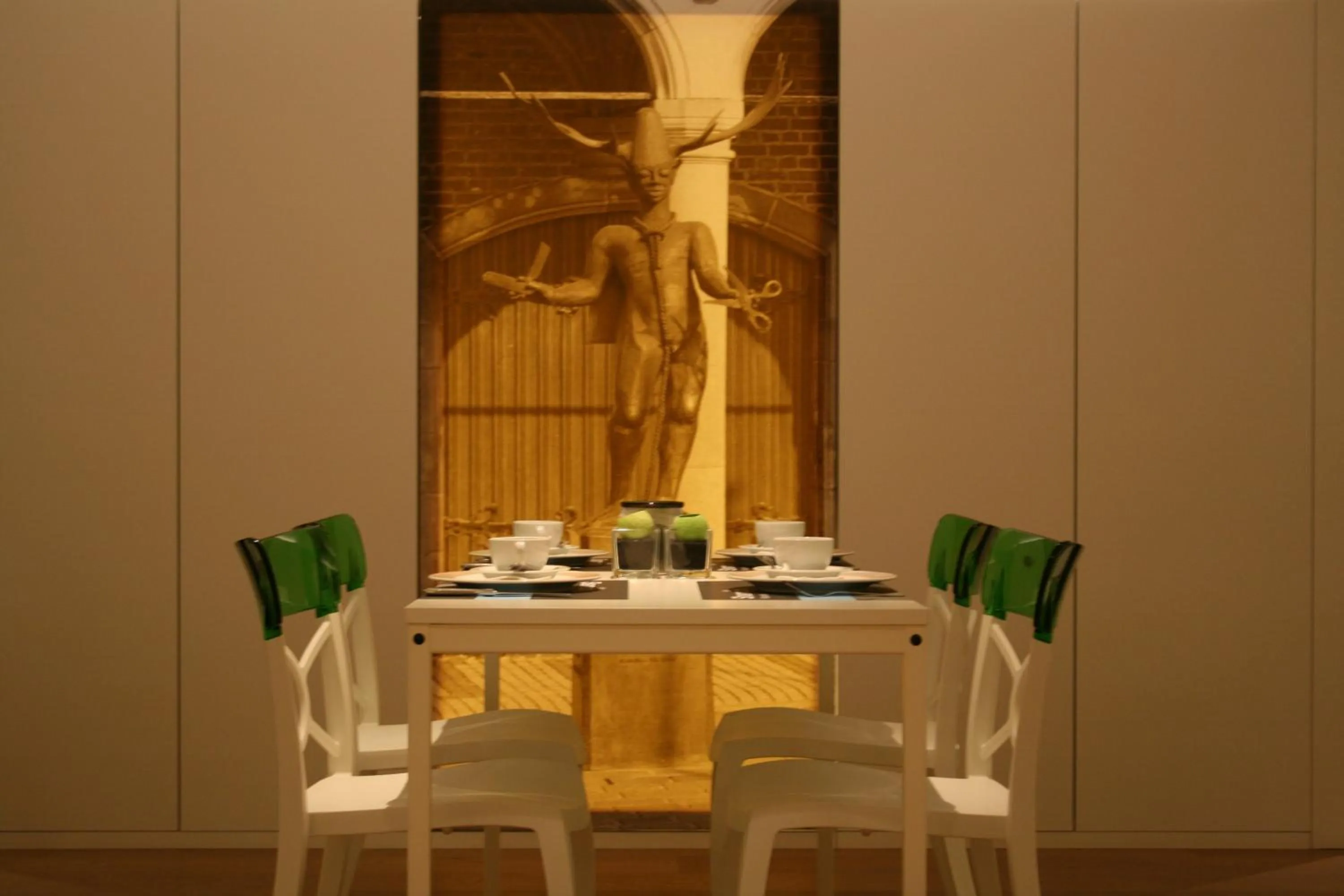 Restaurant/places to eat in Hotel Shamrock