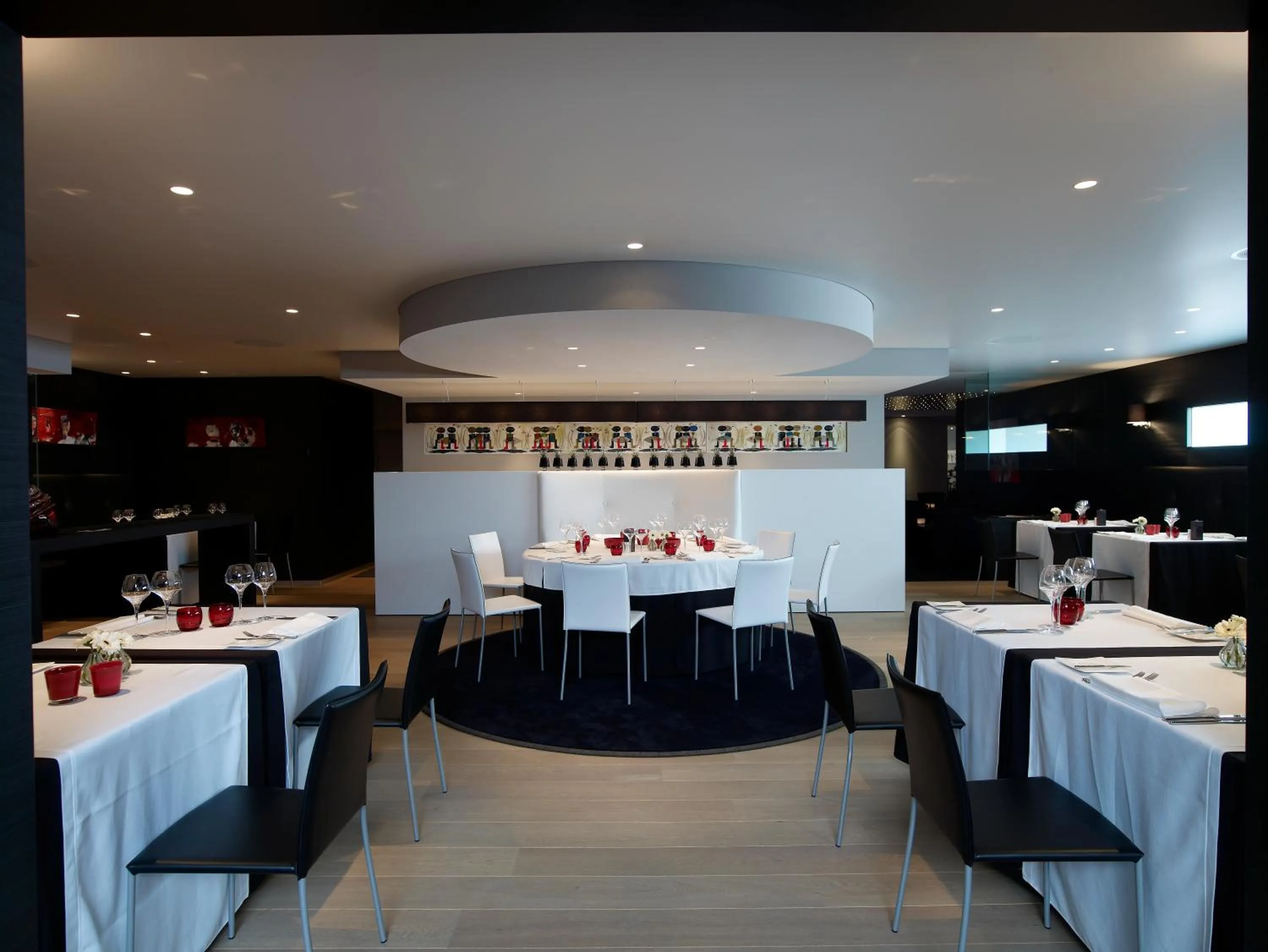 Restaurant/places to eat in Hotel Shamrock