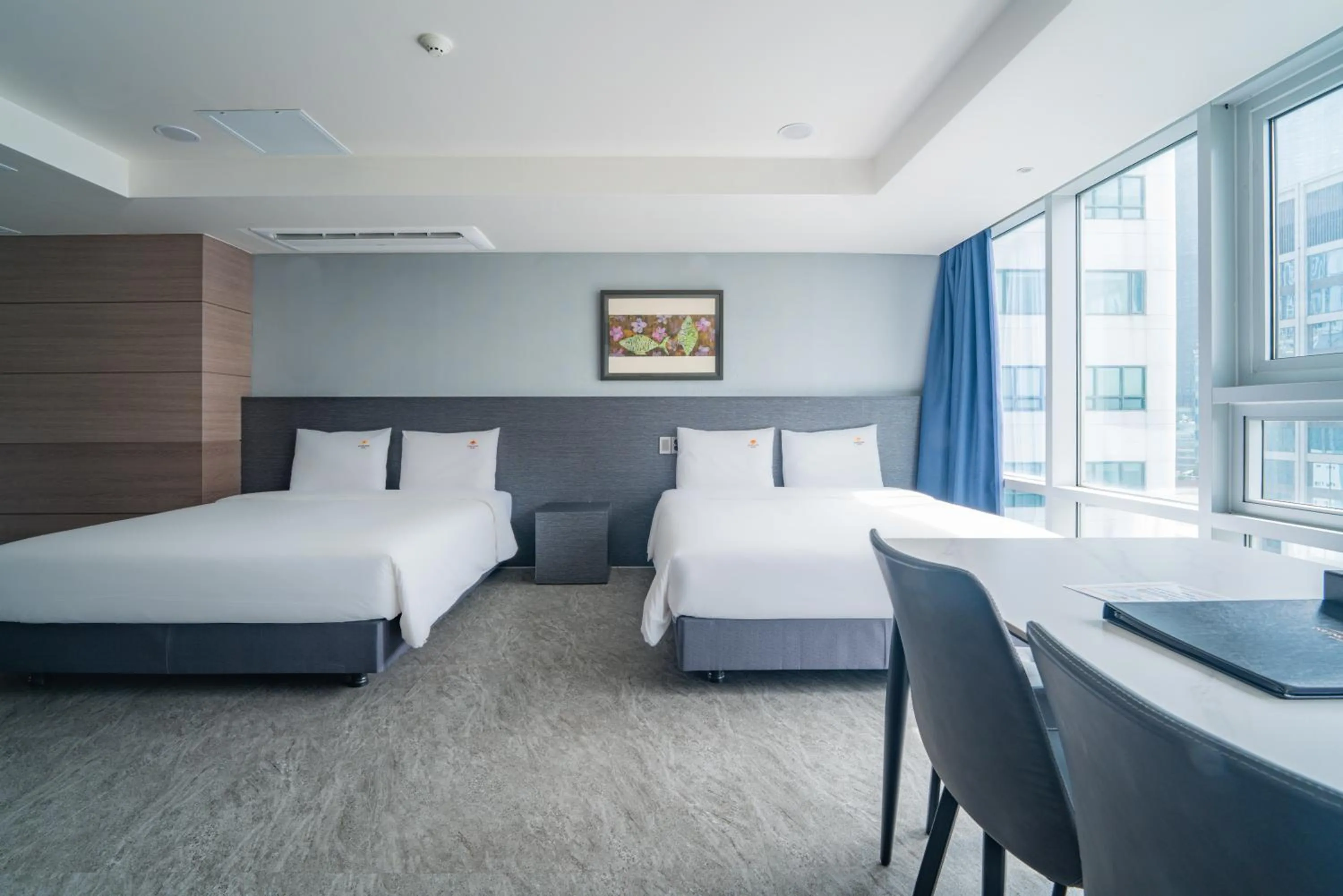 Living room, Bed in Sun Cloud Hotel