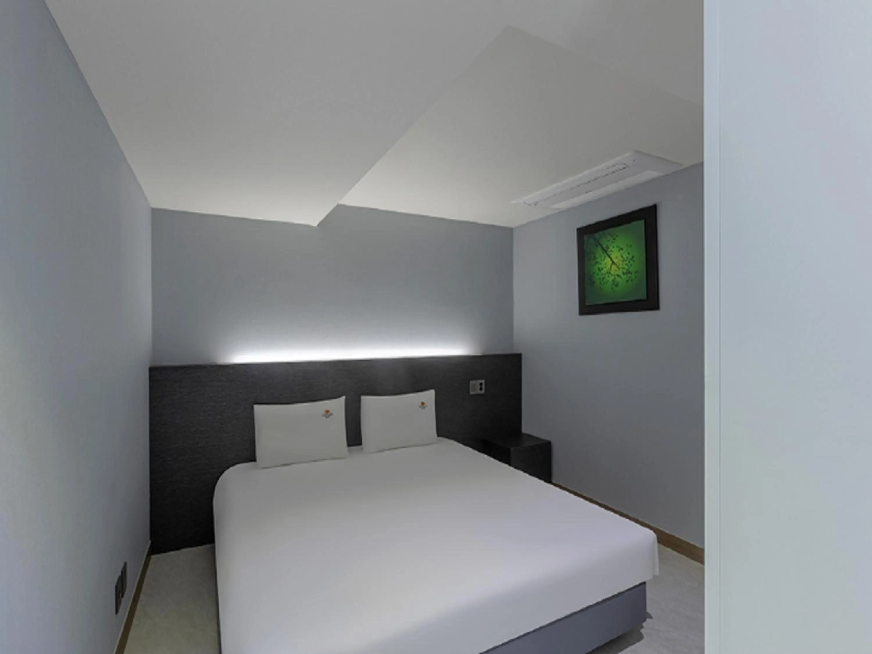 Bedroom, Bed in Sun Cloud Hotel