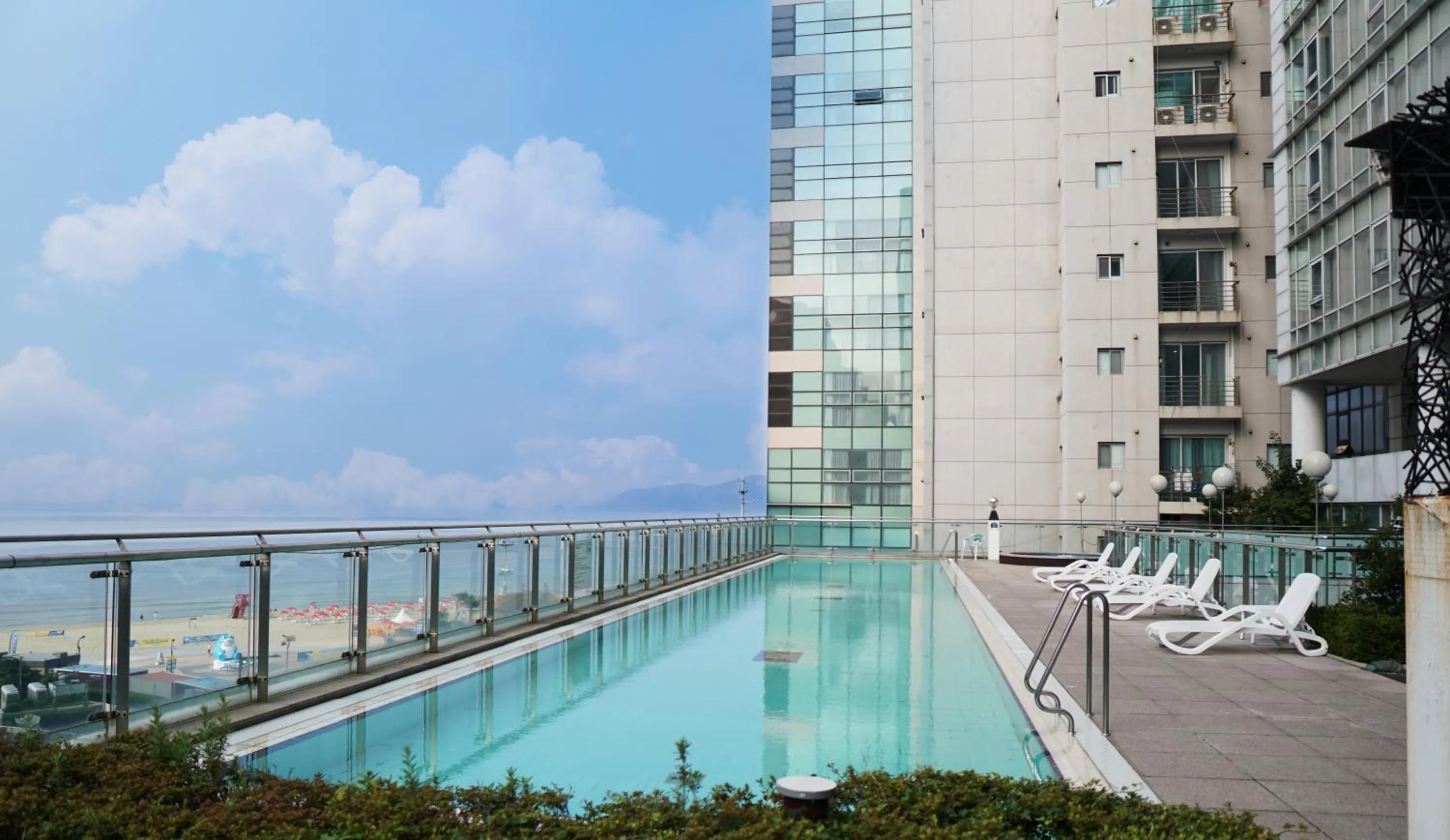 Swimming pool in Sun Cloud Hotel