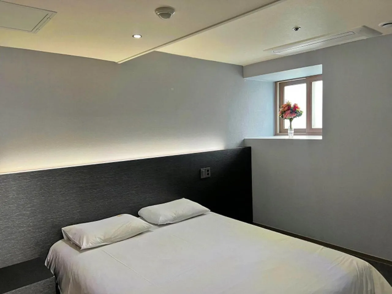 Bedroom, Bed in Sun Cloud Hotel