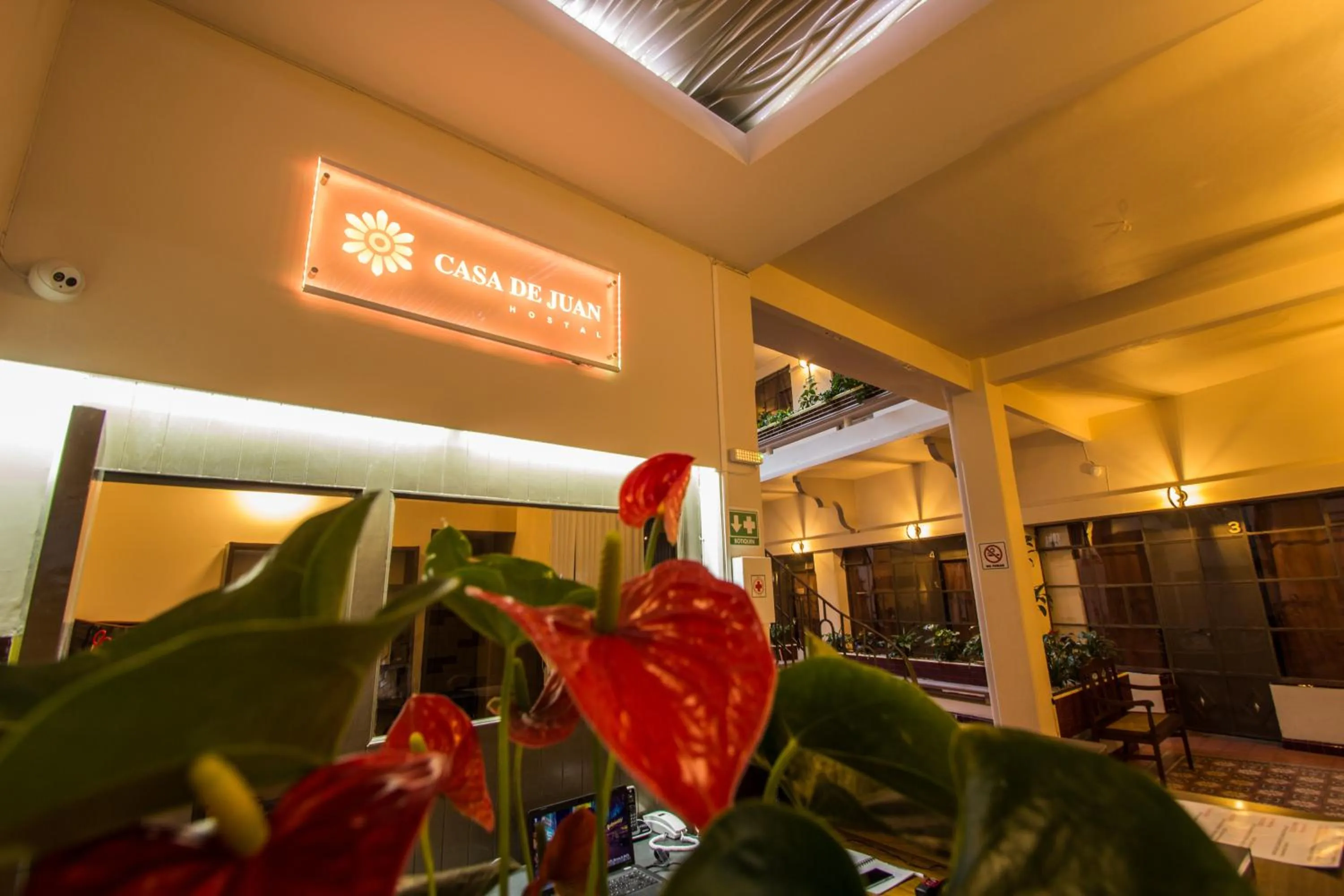 Lobby or reception in Casa de Juan Hostal
