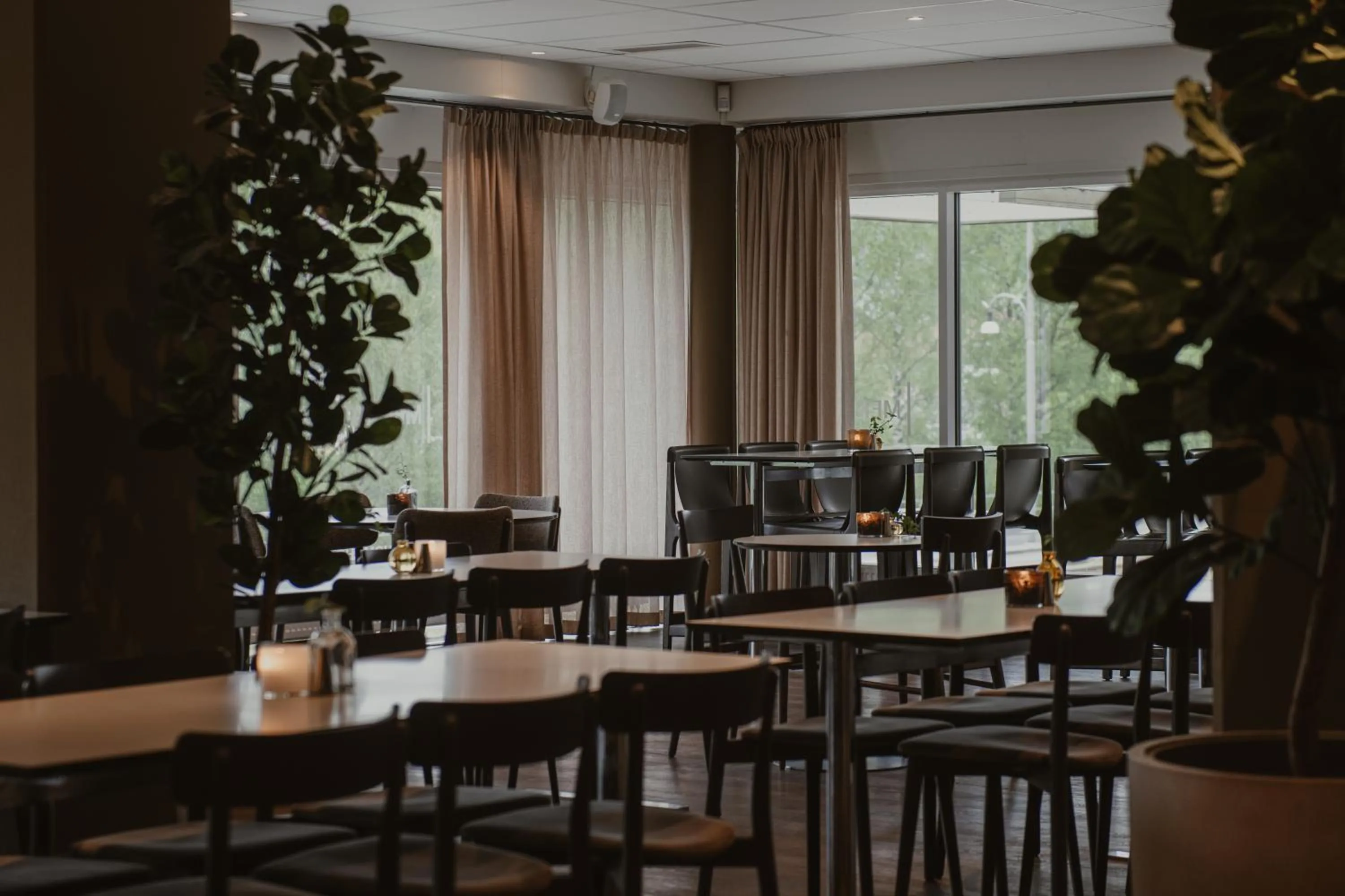 Restaurant/places to eat in Home Hotel Mektagonen