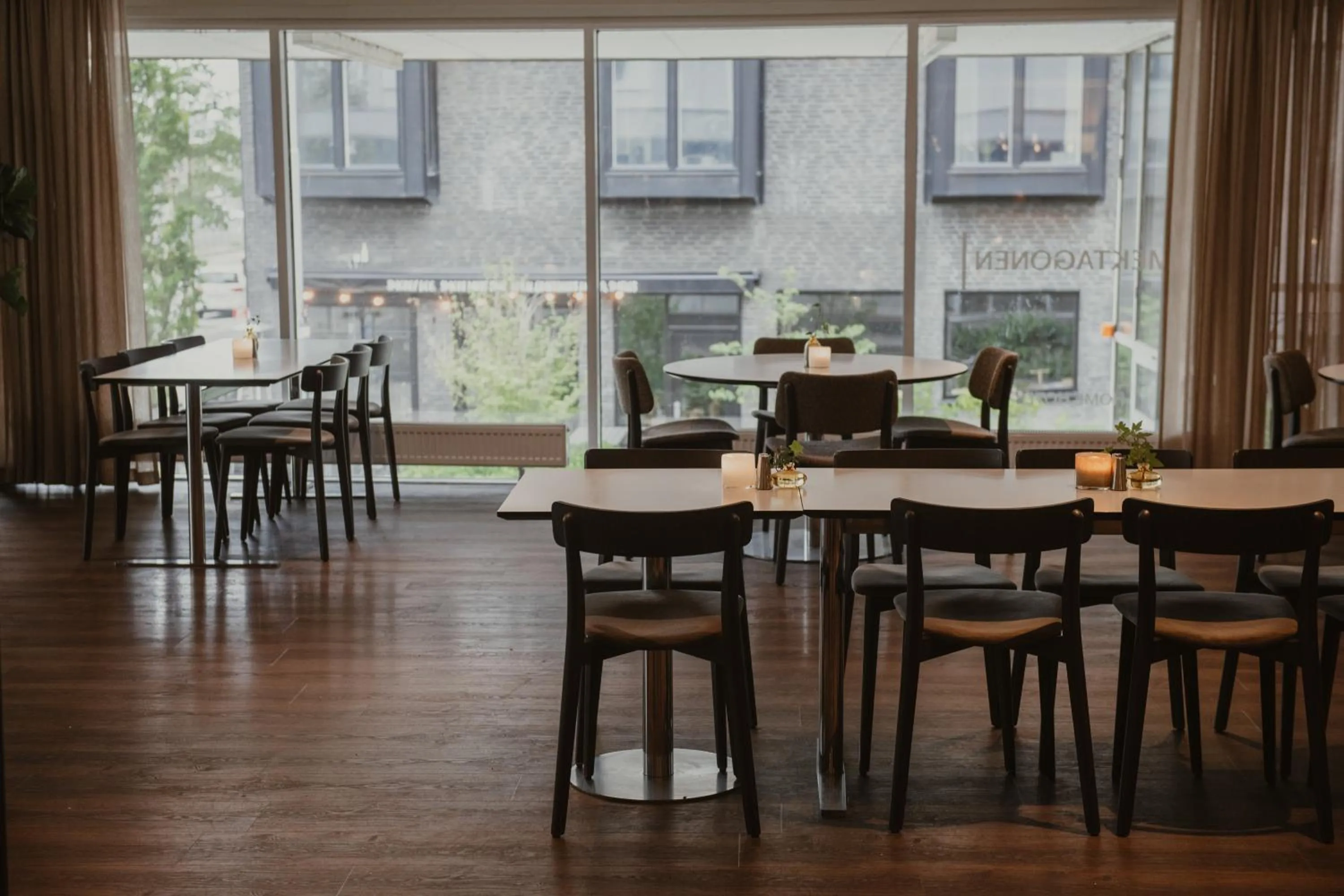 Restaurant/places to eat in Home Hotel Mektagonen