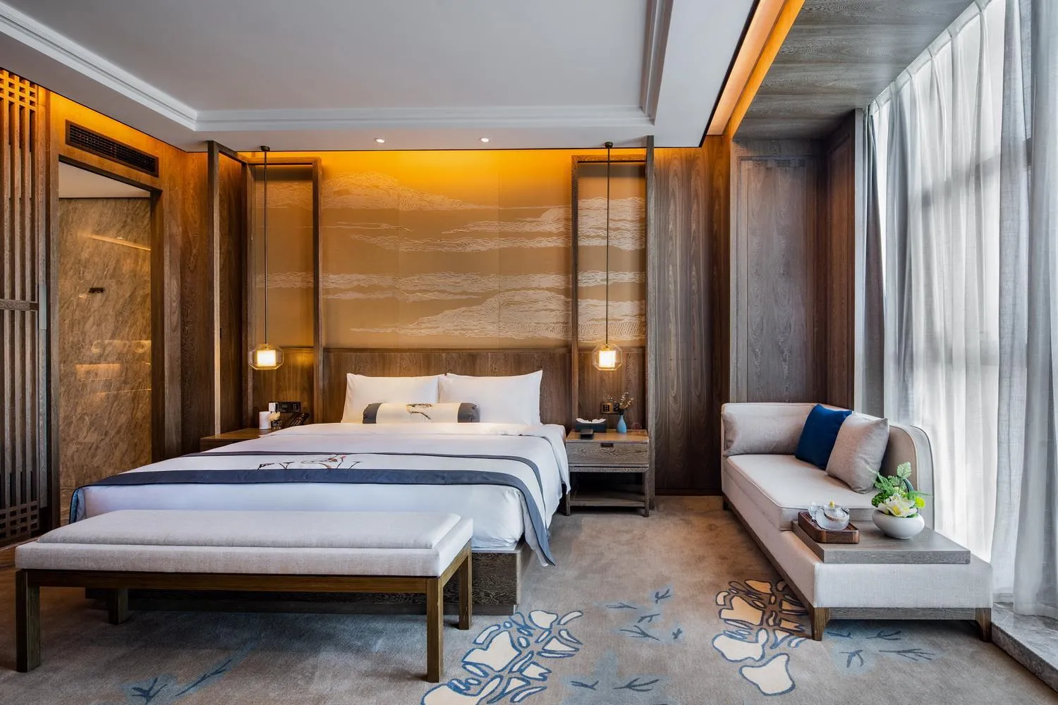 Bed in Jinling Grand Hotel