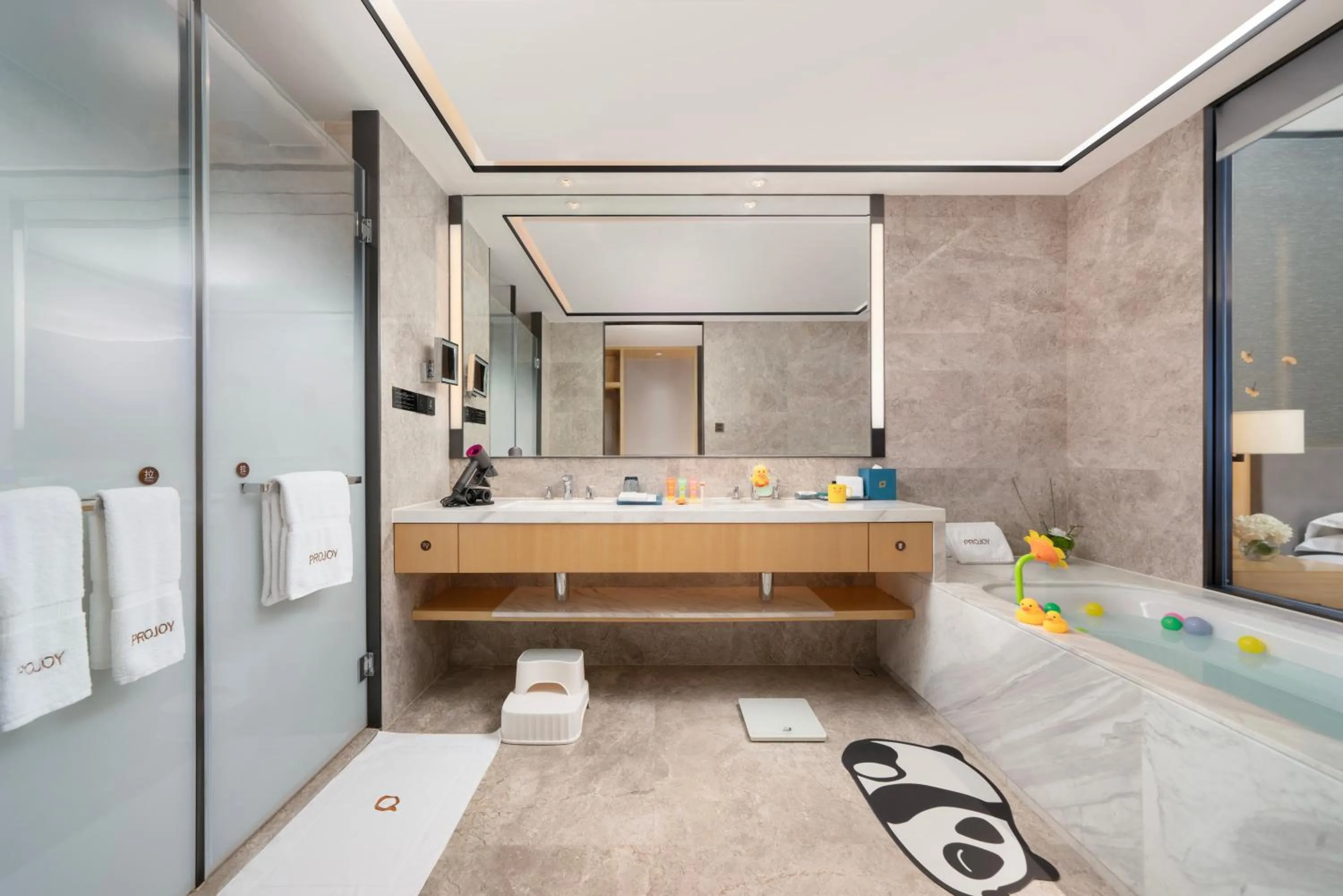 Hot Tub in Projoy Hotel Tianfu