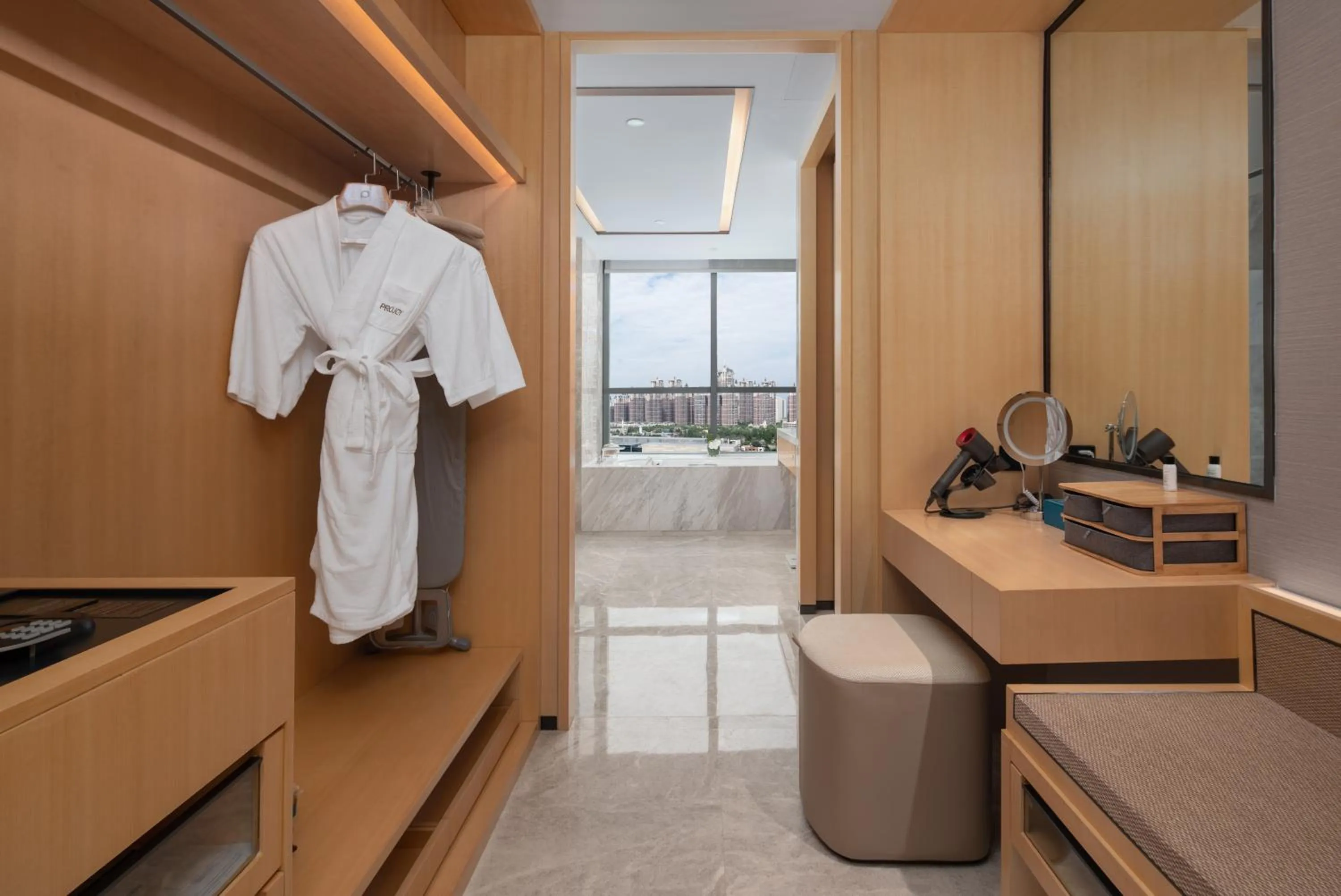 wardrobe in Projoy Hotel Tianfu