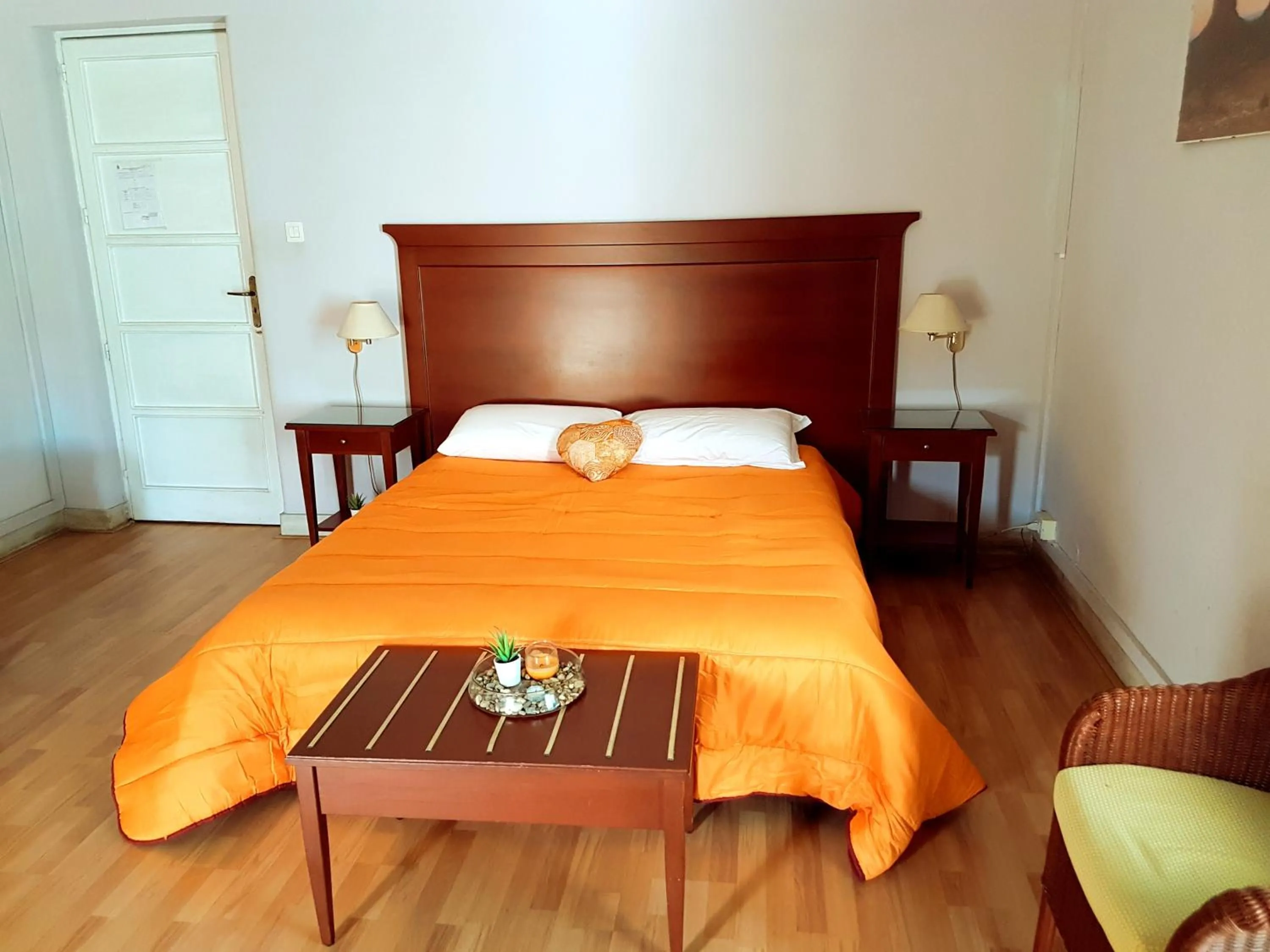 Bed in Bed & Breakfast Macallè