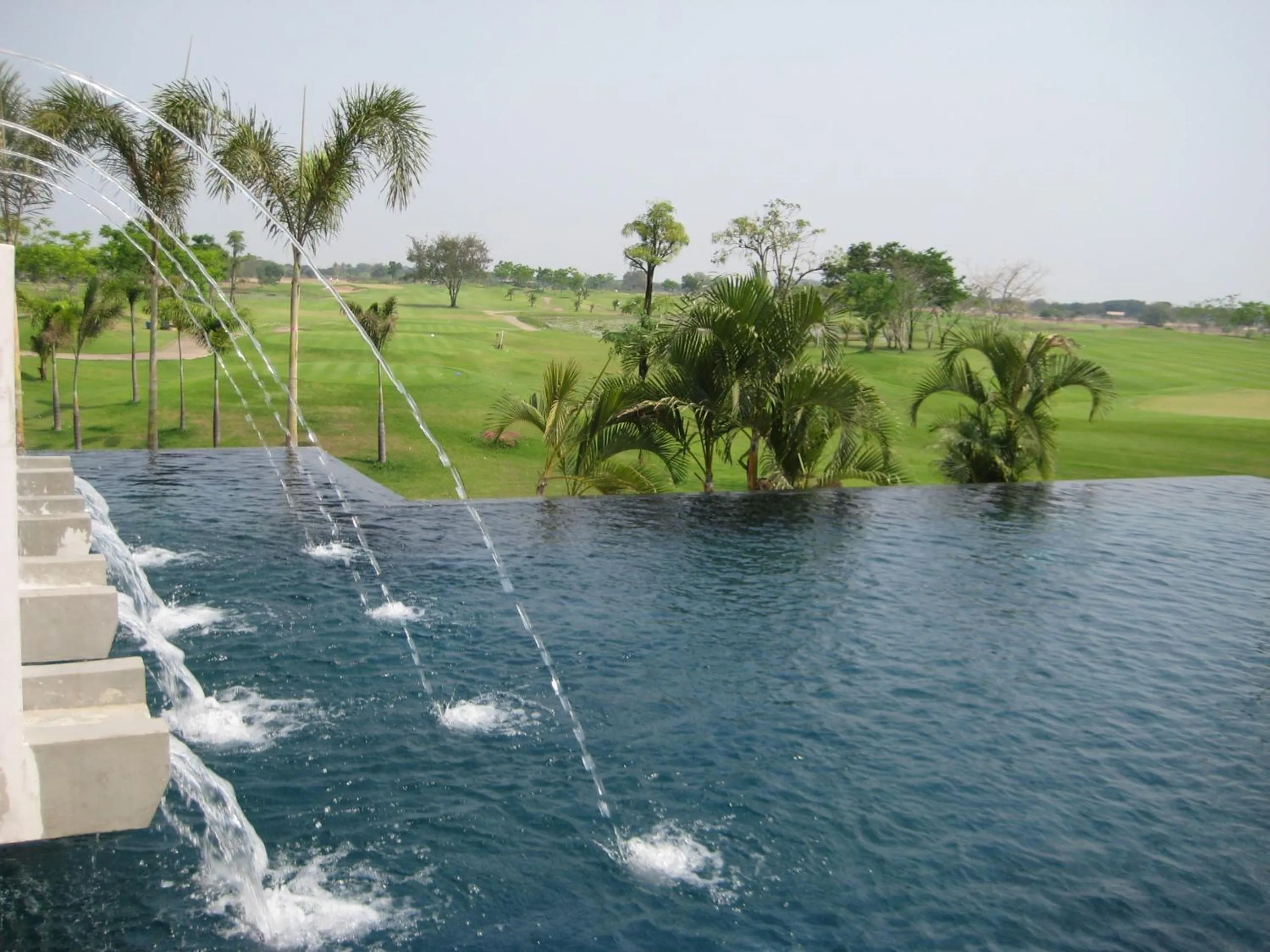Activities in Uniland Golf & Resort