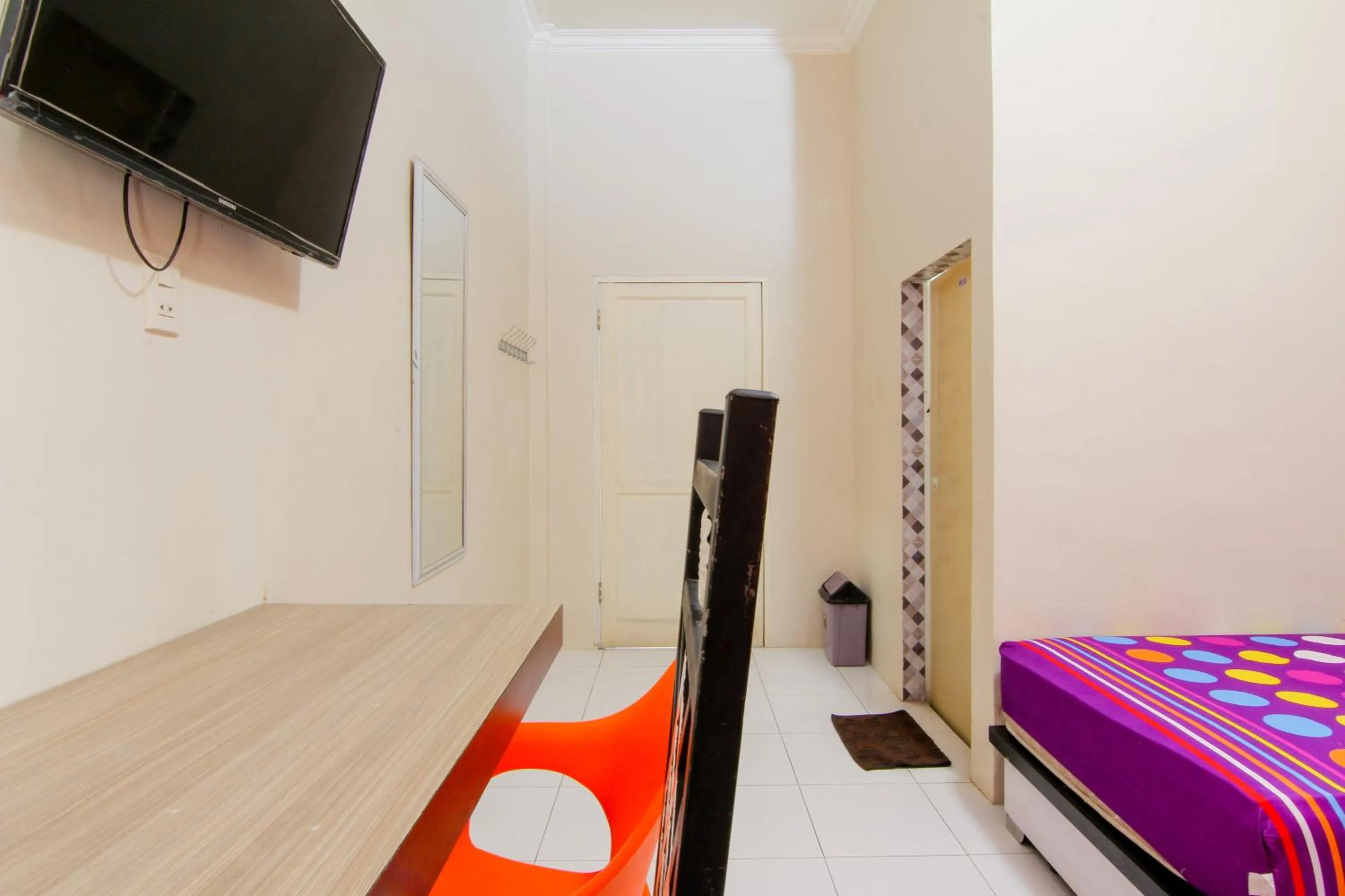 TV and multimedia, Bed in Trans Bandara Residence