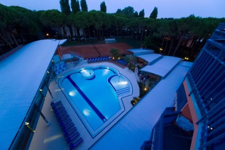 Pool view in Grand Hotel Esplanada