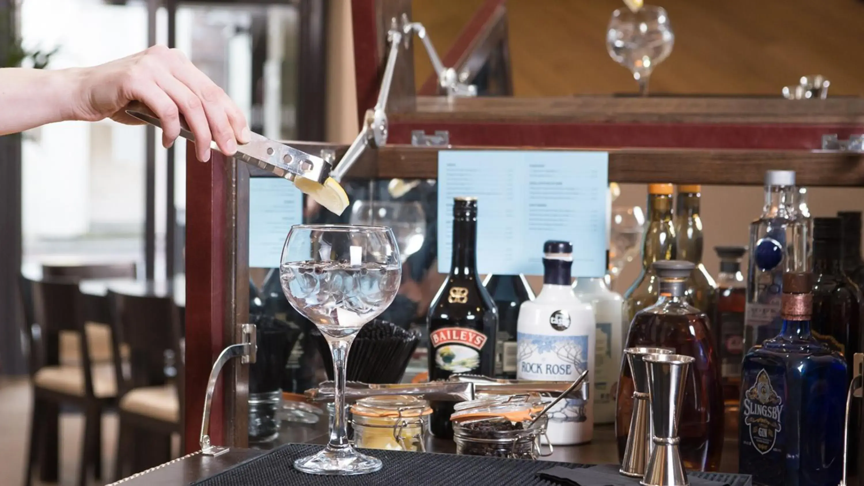 Lounge or bar in Staybridge Suites Newcastle by IHG Lounge or bar in Staybridge Suites Newcastle by IHG
