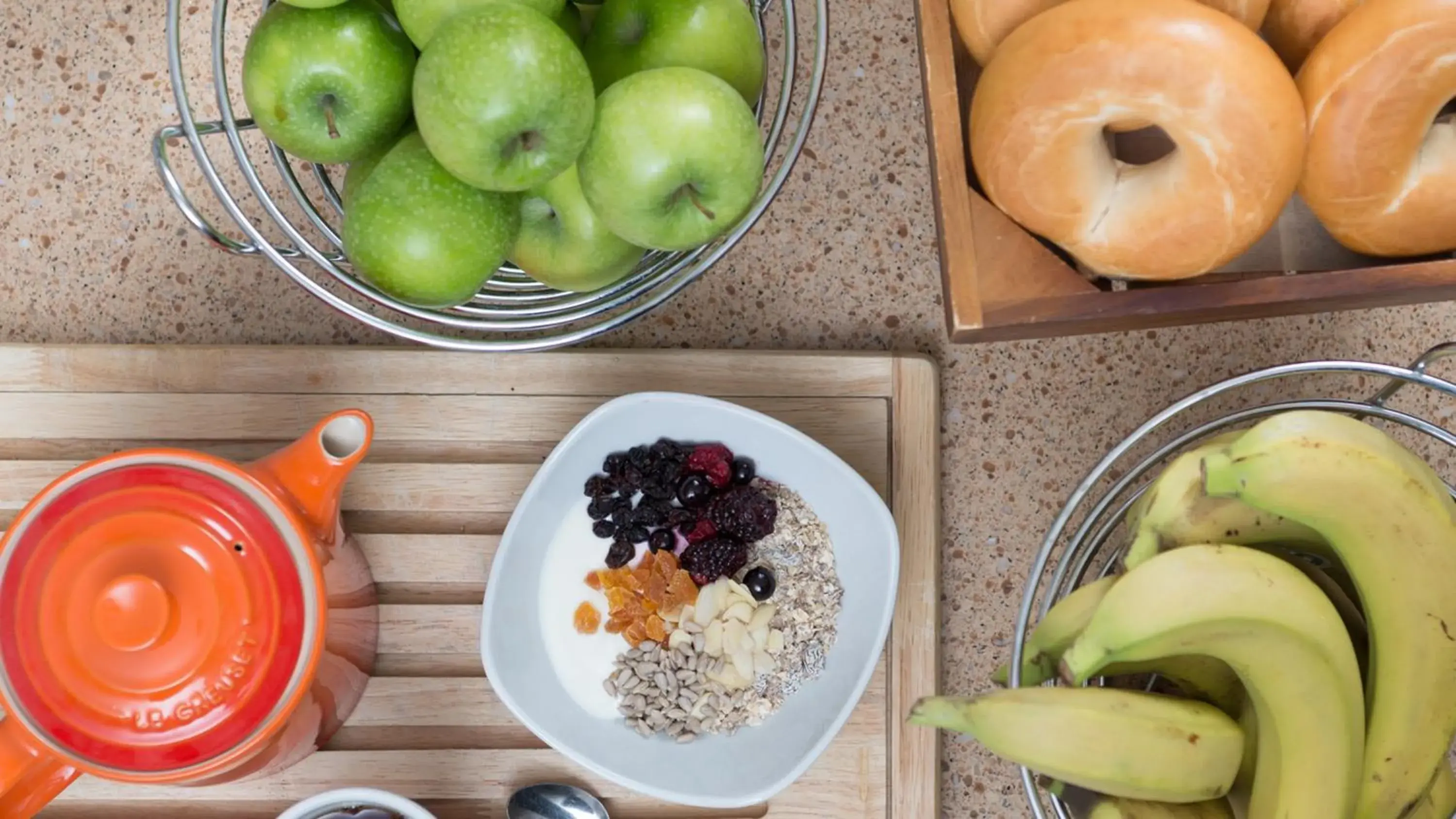 Breakfast in Staybridge Suites Newcastle by IHG Breakfast in Staybridge Suites Newcastle by IHG