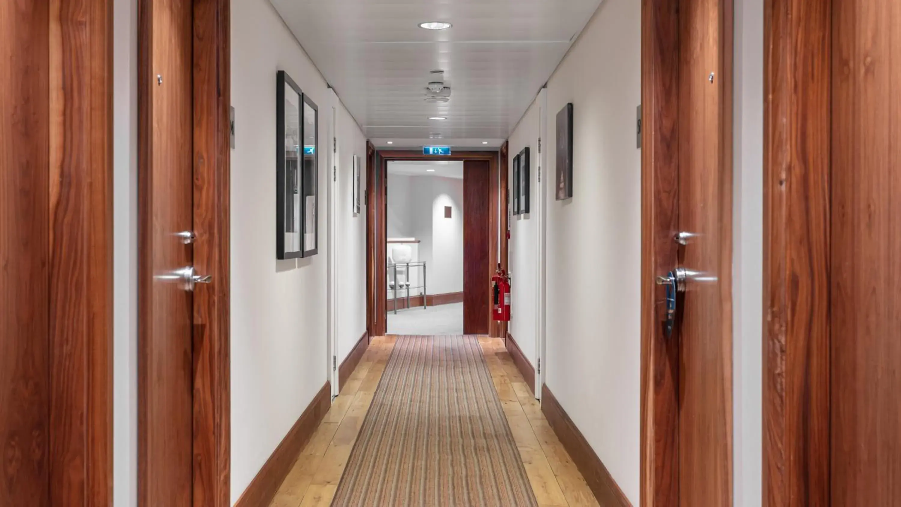 Lobby or reception in Staybridge Suites Newcastle by IHG Lobby or reception in Staybridge Suites Newcastle by IHG