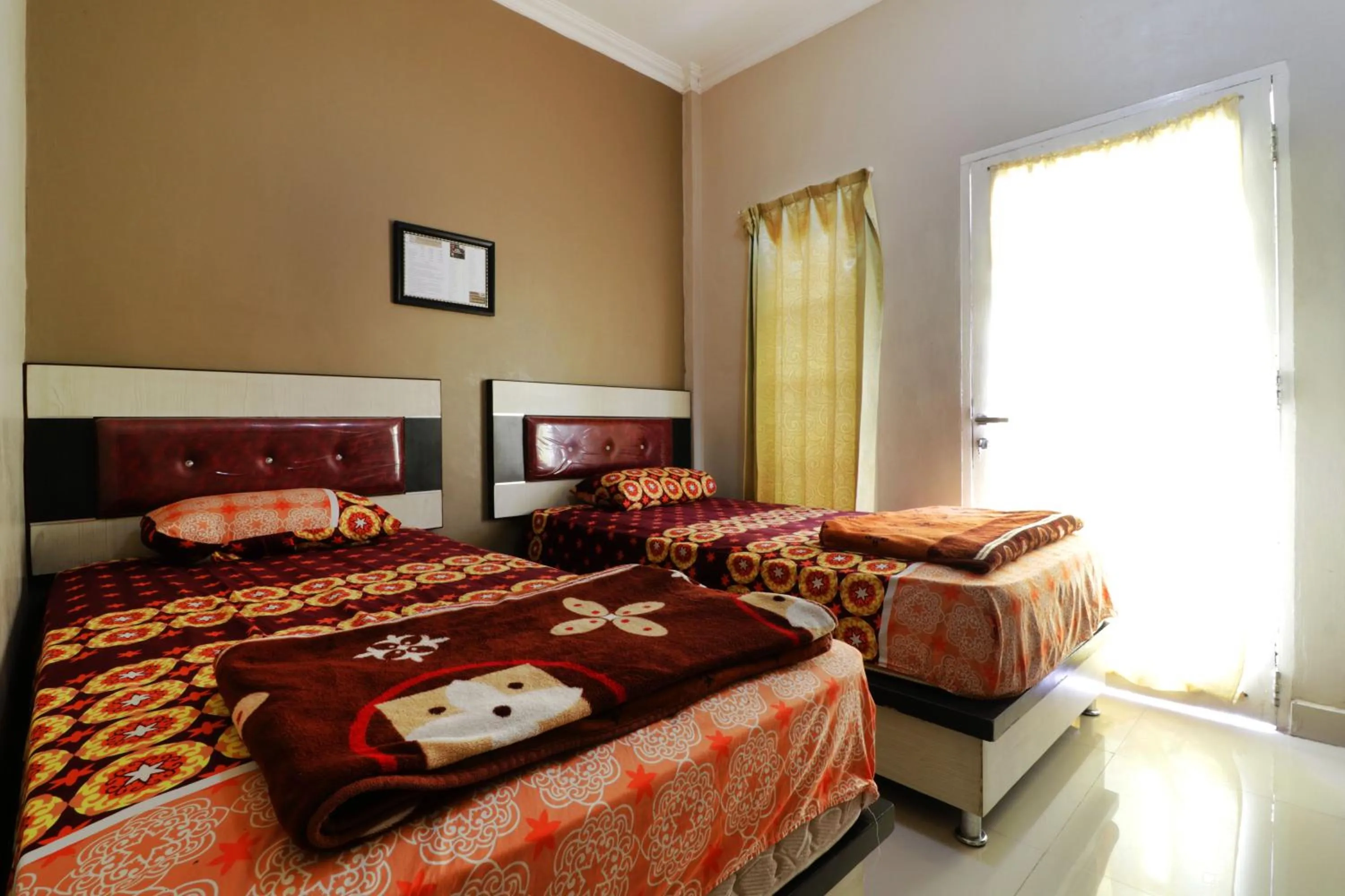 Bedroom, Bed in Hotel Graha Soeltan