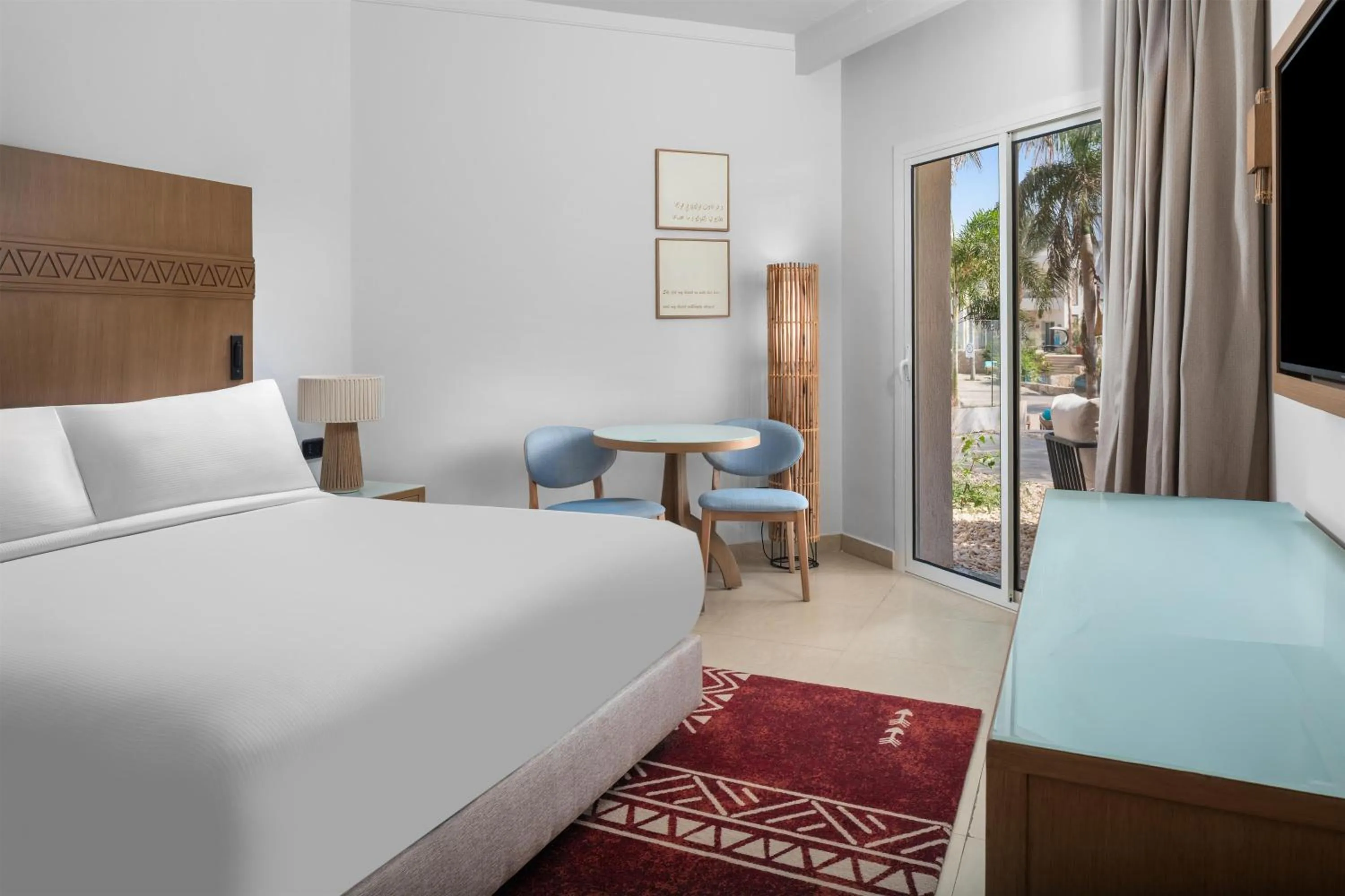 Bed in DoubleTree by Hilton Sharks Bay Resort