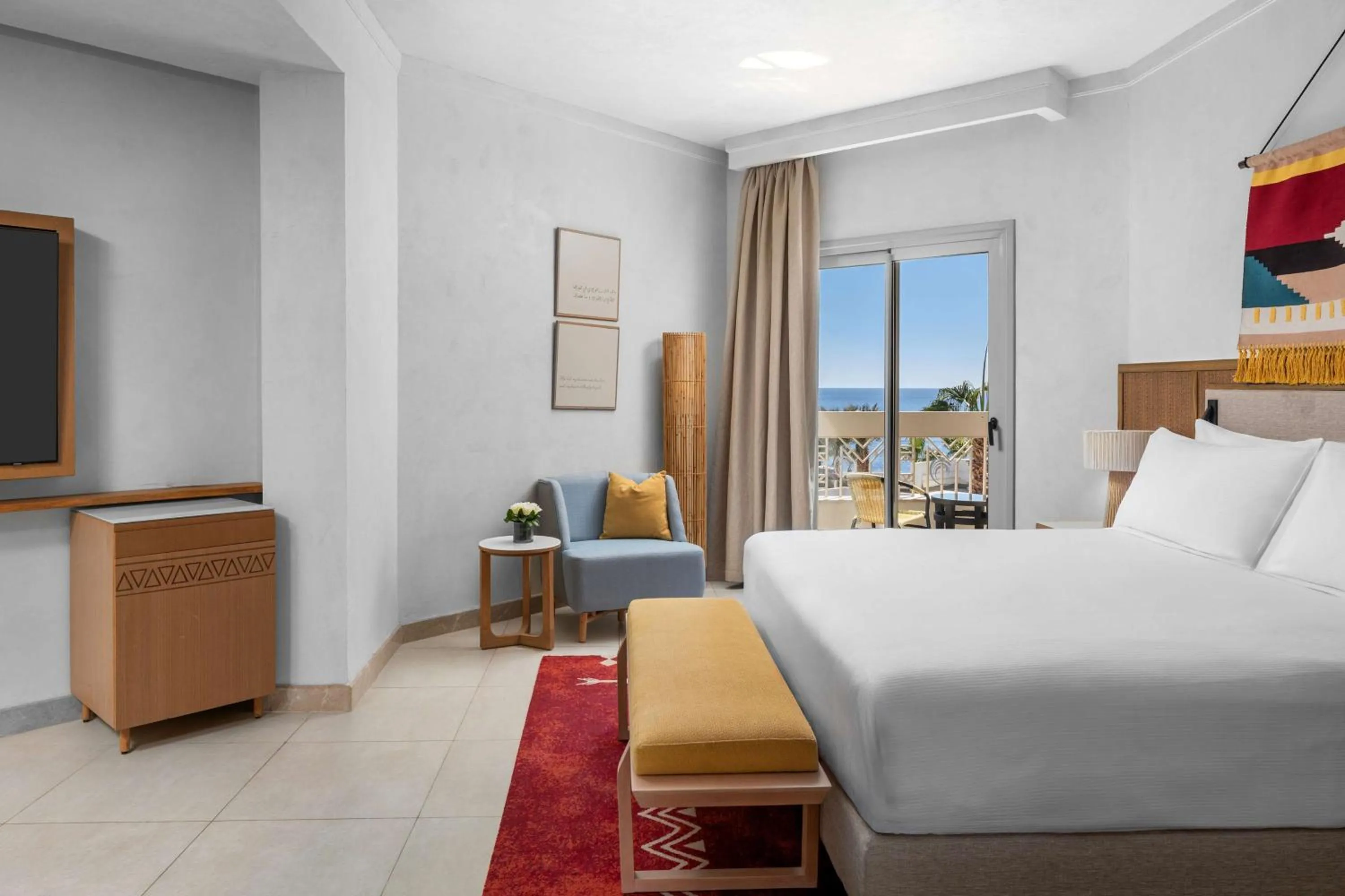 Bed in DoubleTree by Hilton Sharks Bay Resort