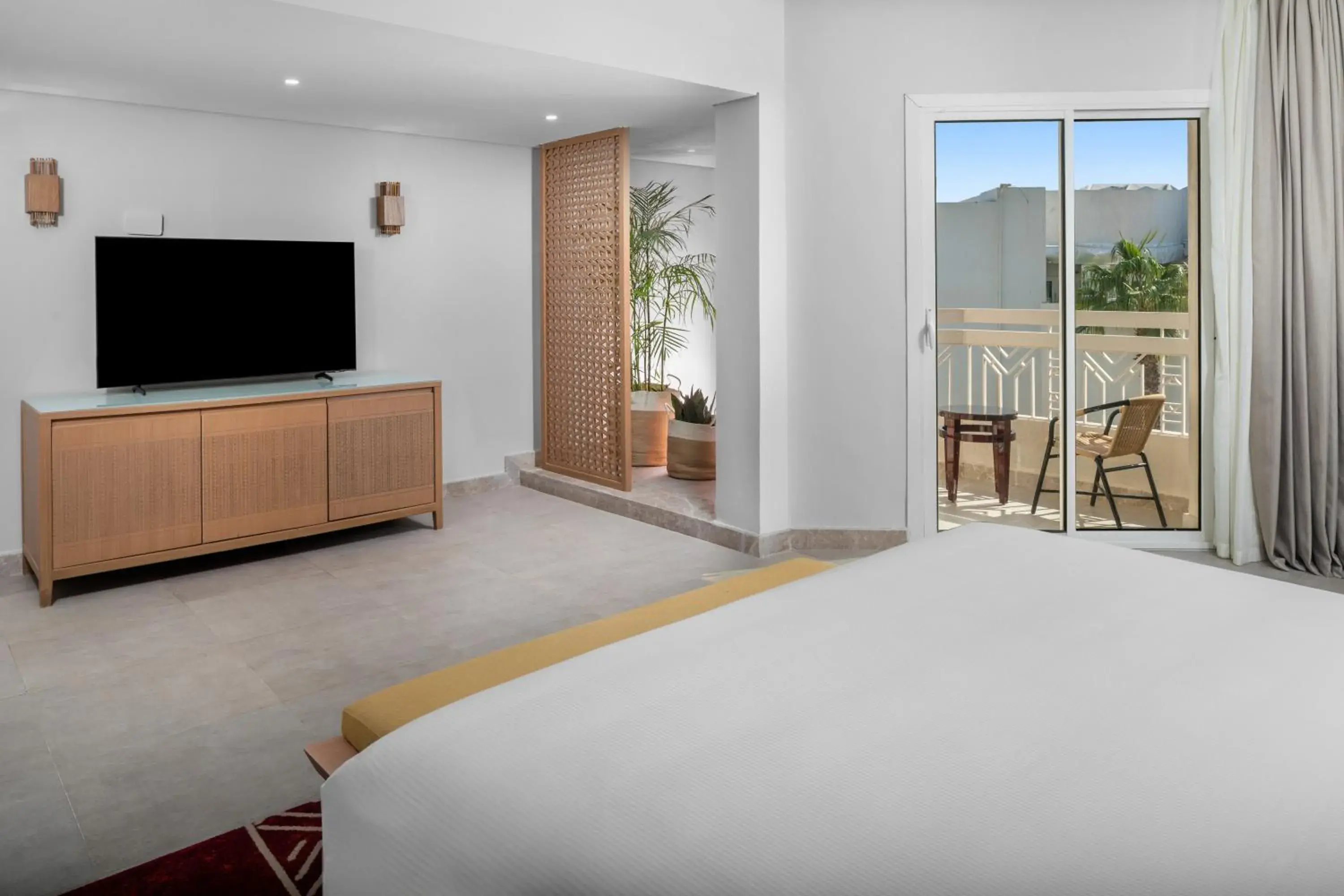 Bed in DoubleTree by Hilton Sharks Bay Resort Bed in DoubleTree by Hilton Sharks Bay Resort