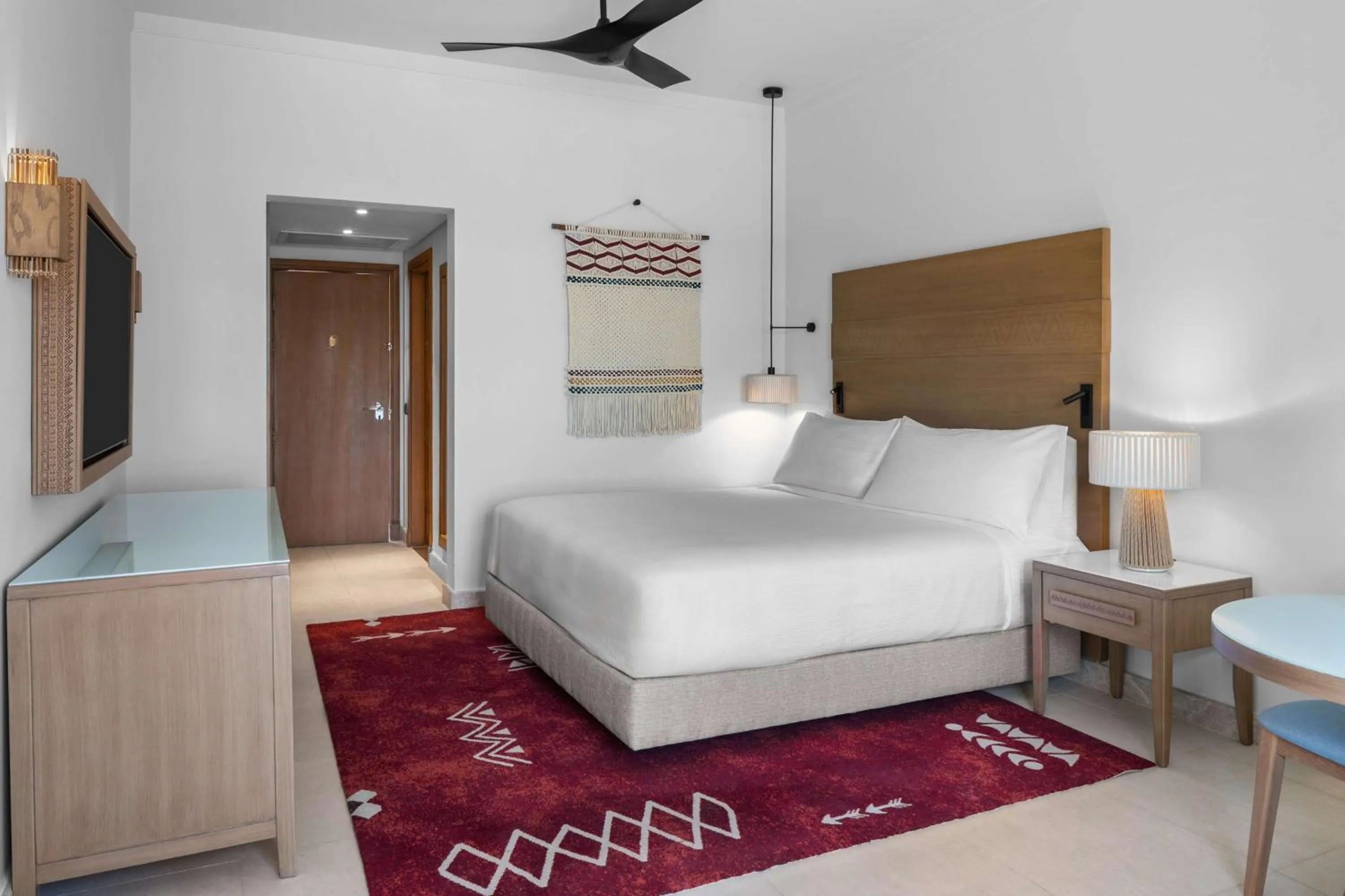 Bed in DoubleTree by Hilton Sharks Bay Resort