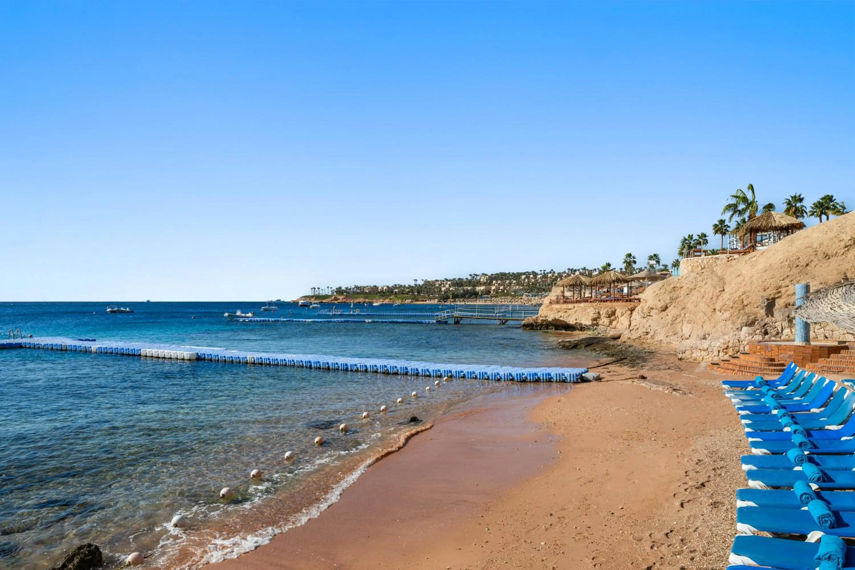 Beach in DoubleTree by Hilton Sharks Bay Resort