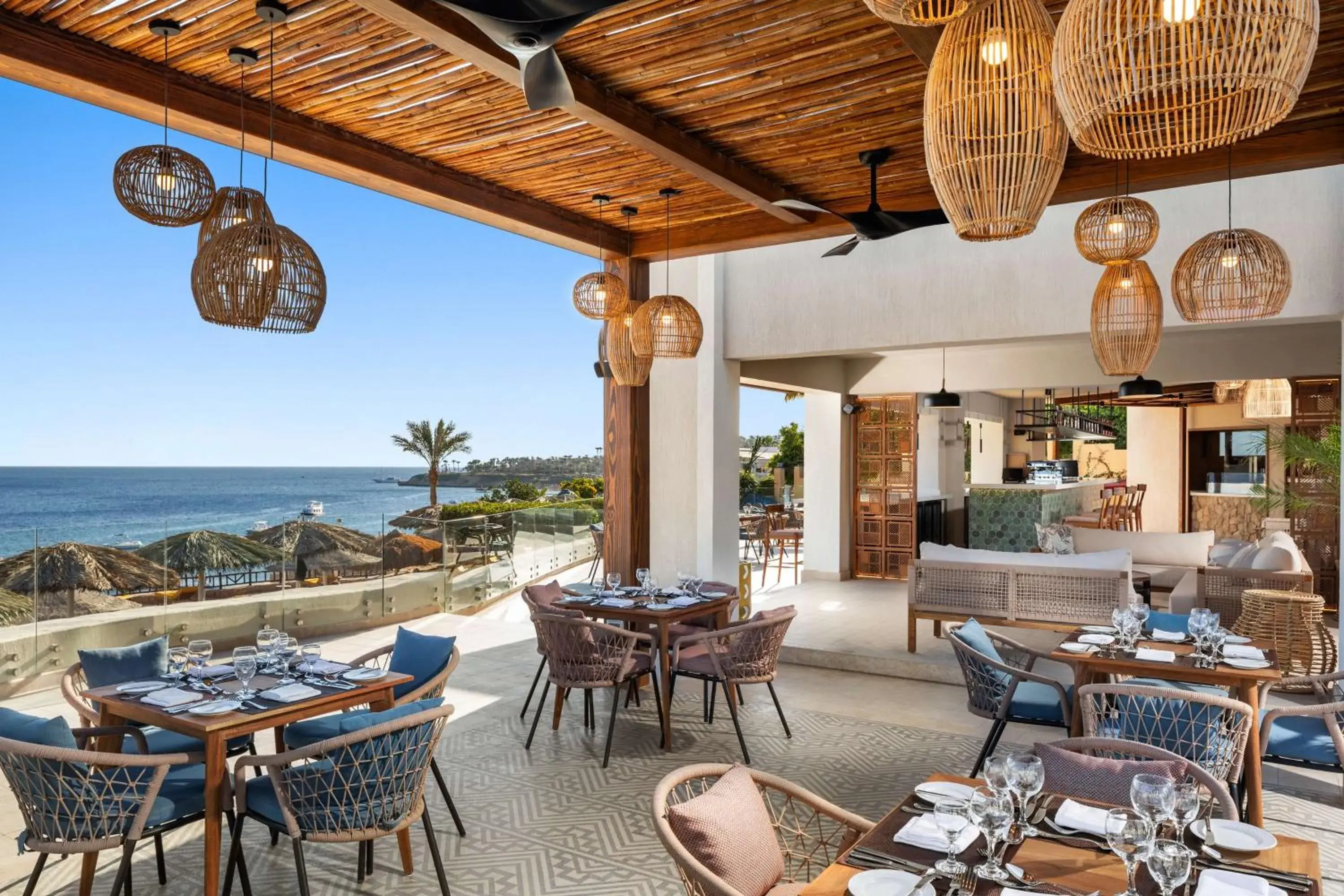 Restaurant/places to eat in DoubleTree by Hilton Sharks Bay Resort Restaurant/places to eat in DoubleTree by Hilton Sharks Bay Resort