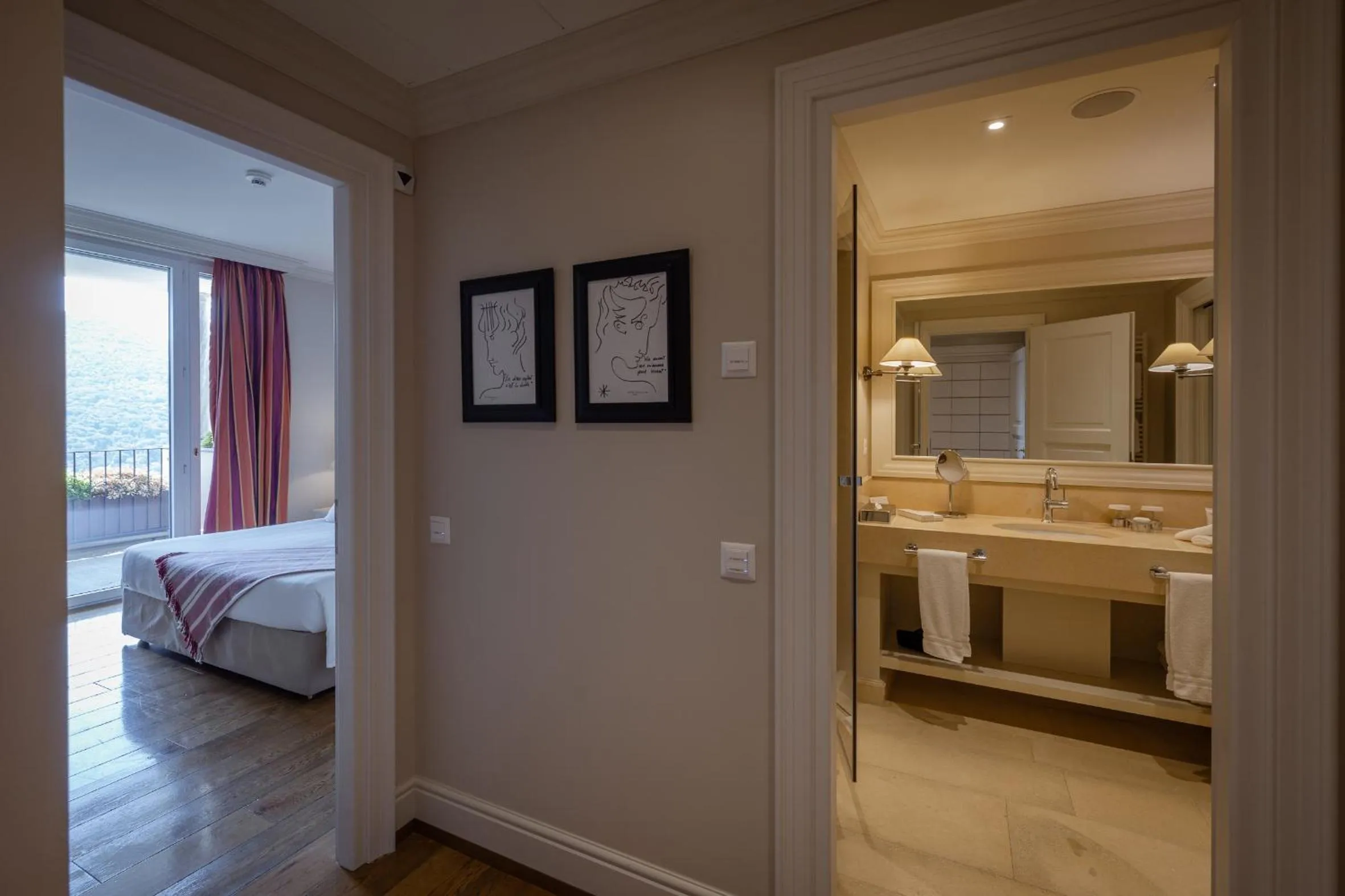 Bathroom, Bed in Resort Collina d'Oro - Hotel, Residence & Spa