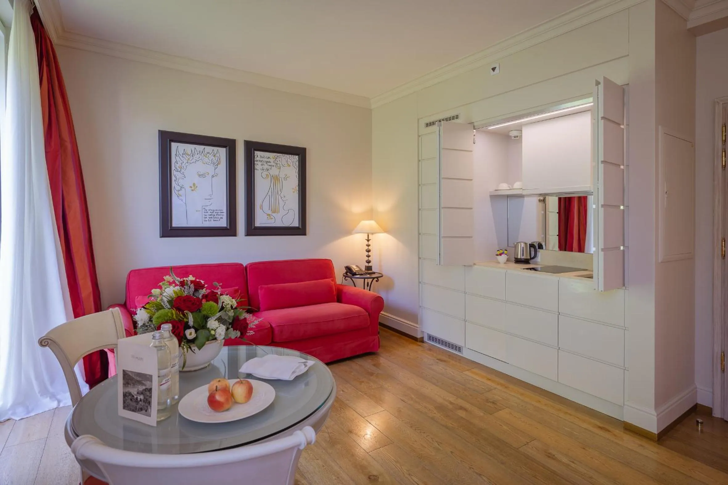 Kitchen or kitchenette in Resort Collina d'Oro - Hotel, Residence & Spa