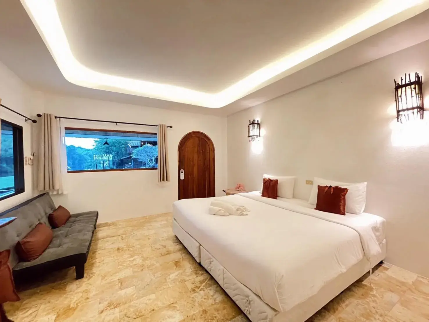 Deluxe Room in The Hub Erawan Resort Deluxe Room in The Hub Erawan Resort