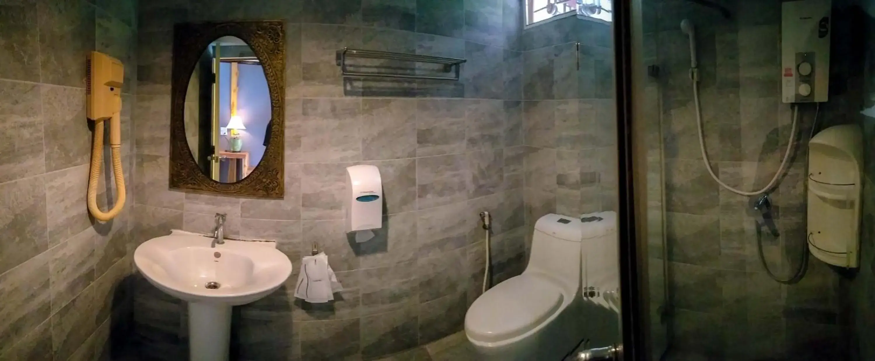 Bathroom in The Hub Erawan Resort Bathroom in The Hub Erawan Resort