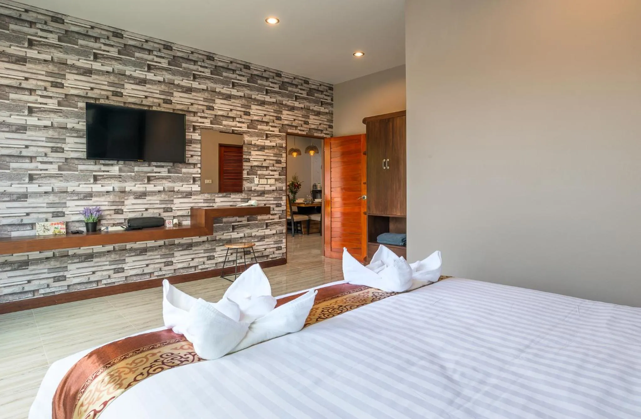 Bed in De Nathai Private Pool Villa