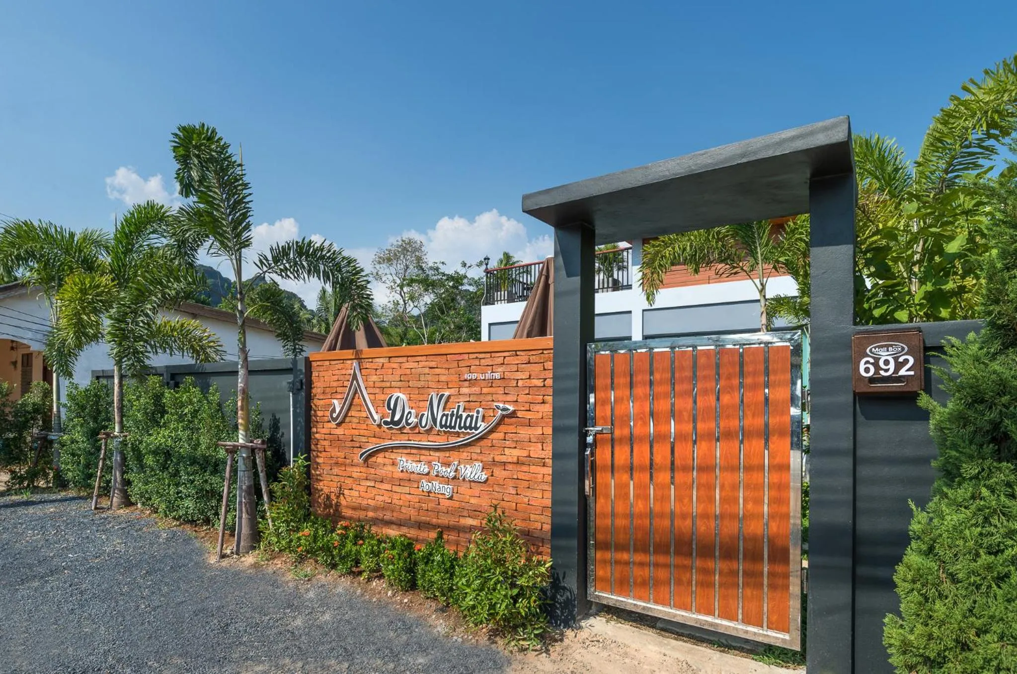 De Nathai Private Pool Villa