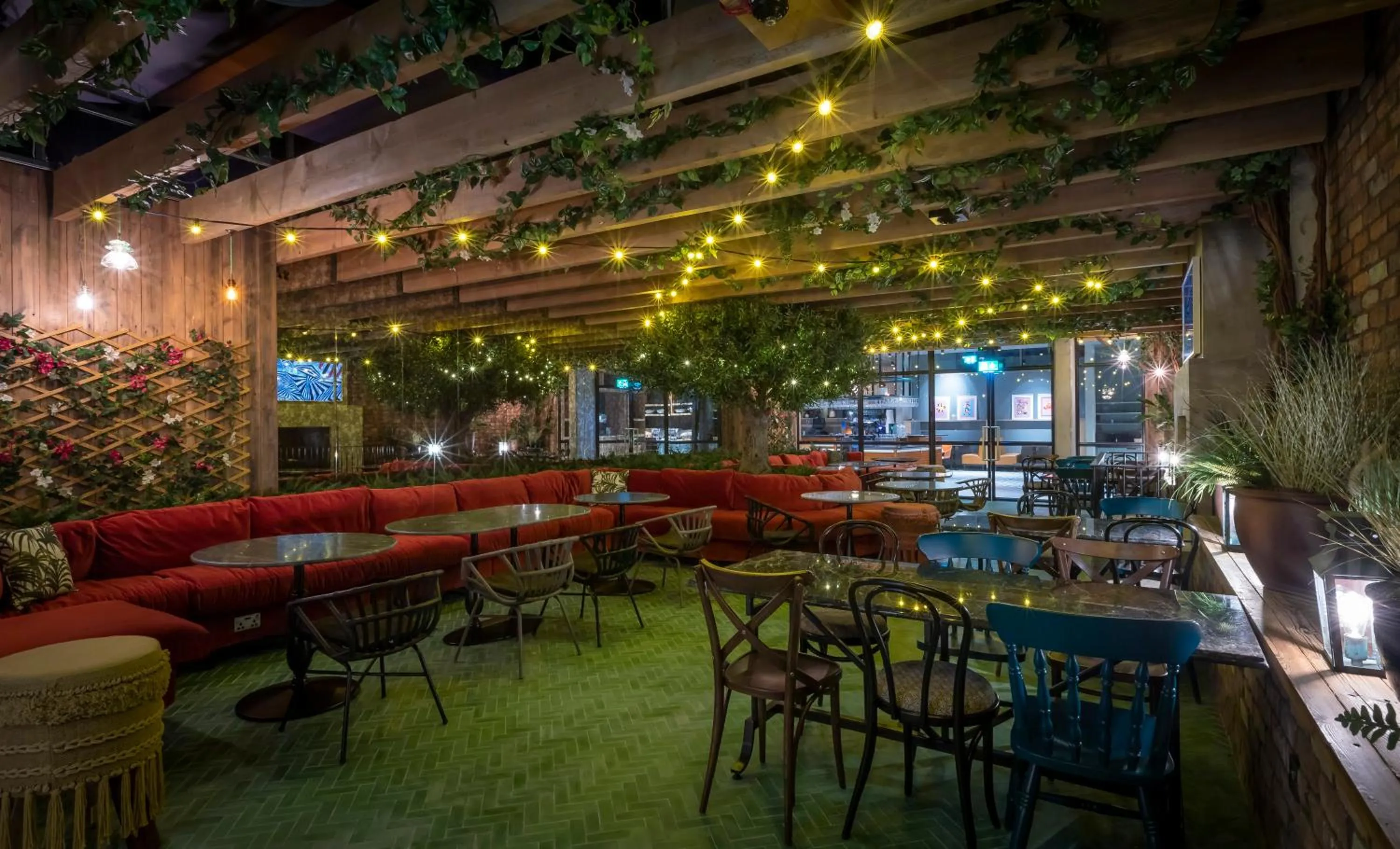 Restaurant/places to eat in Marlin Hotel Stephens Green