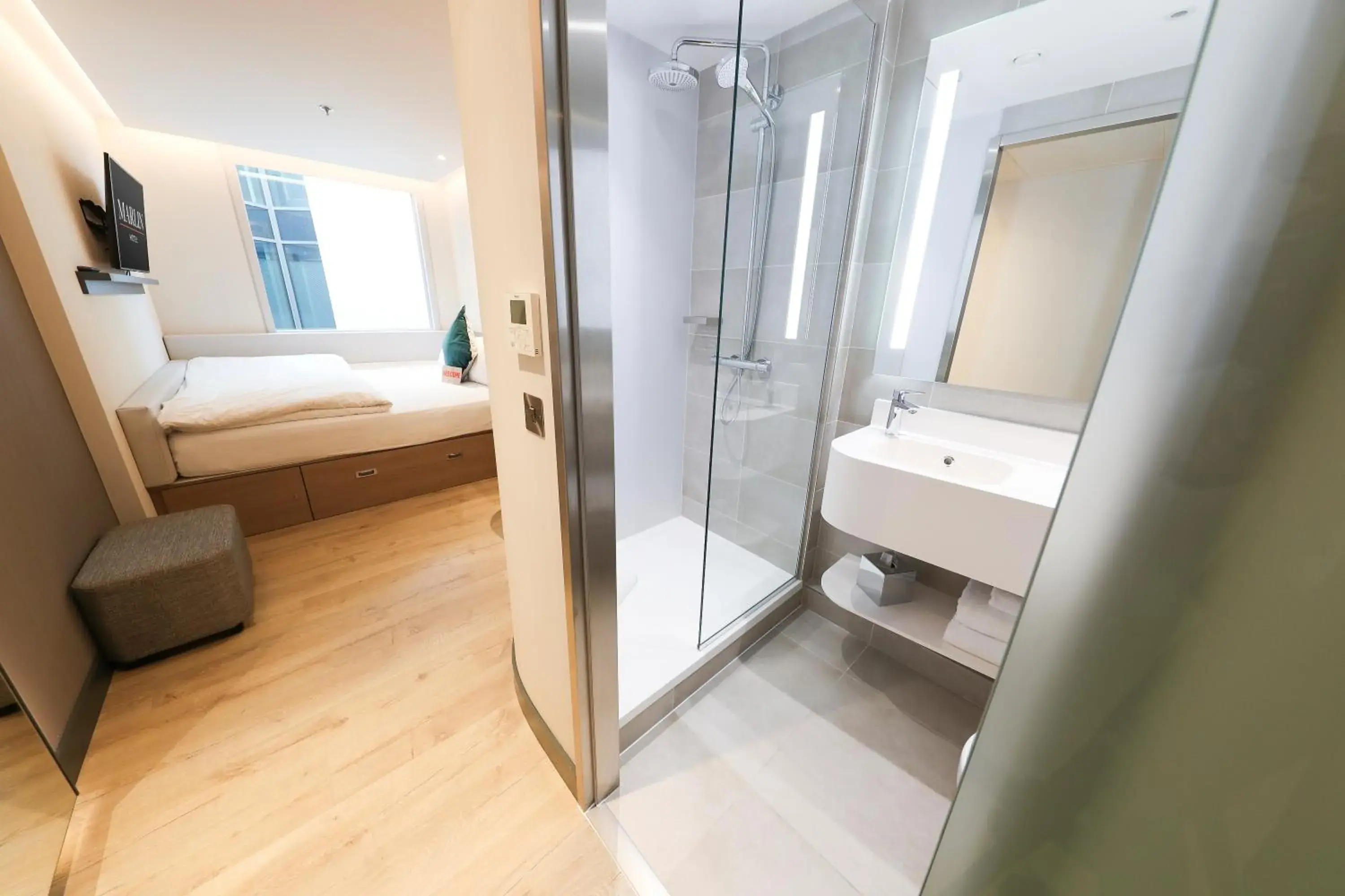 Photo of the whole room, Bed in Marlin Hotel Stephens Green Photo of the whole room, Bed in Marlin Hotel Stephens Green