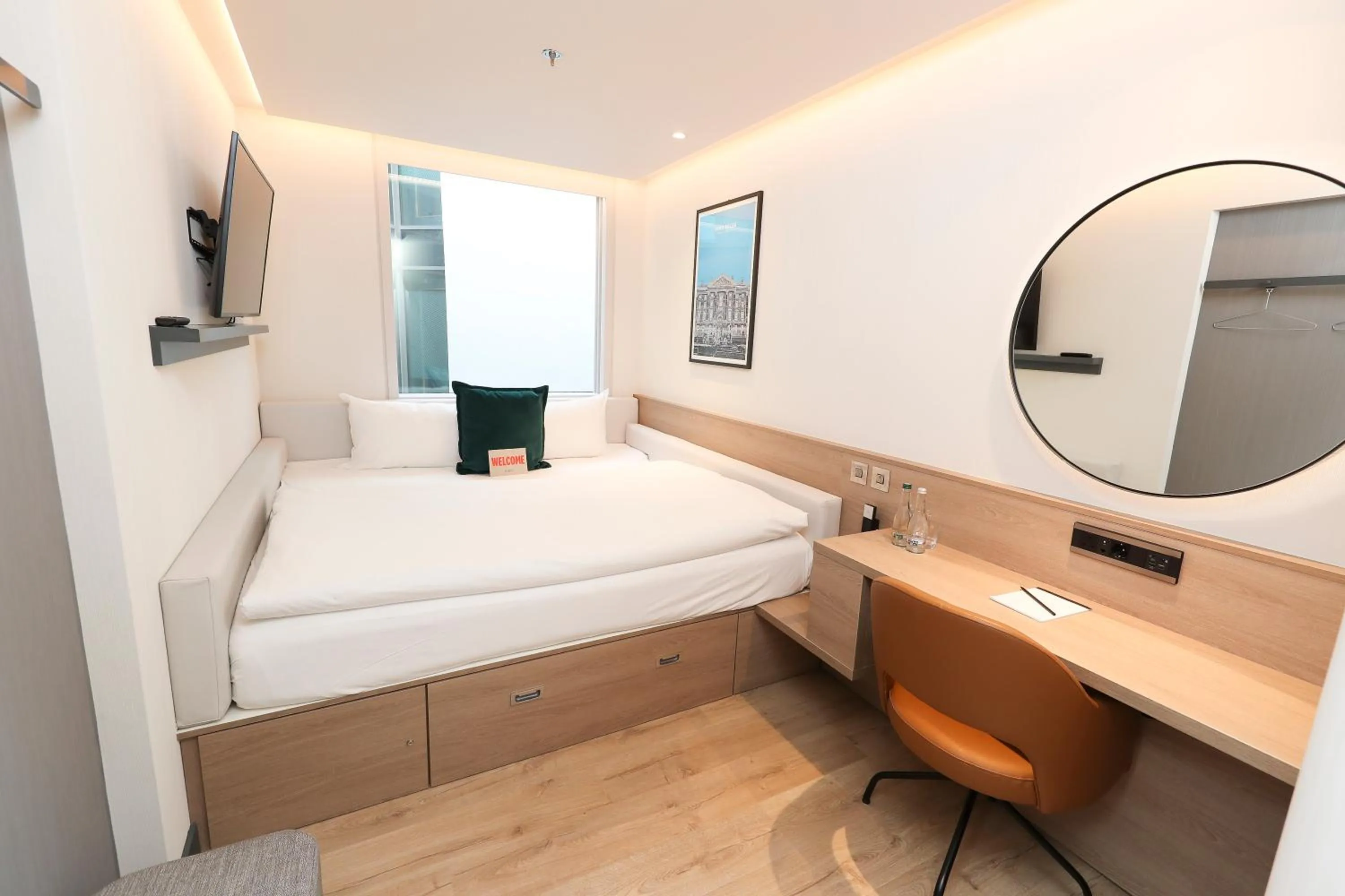 Bedroom, Bed in Marlin Hotel Stephens Green