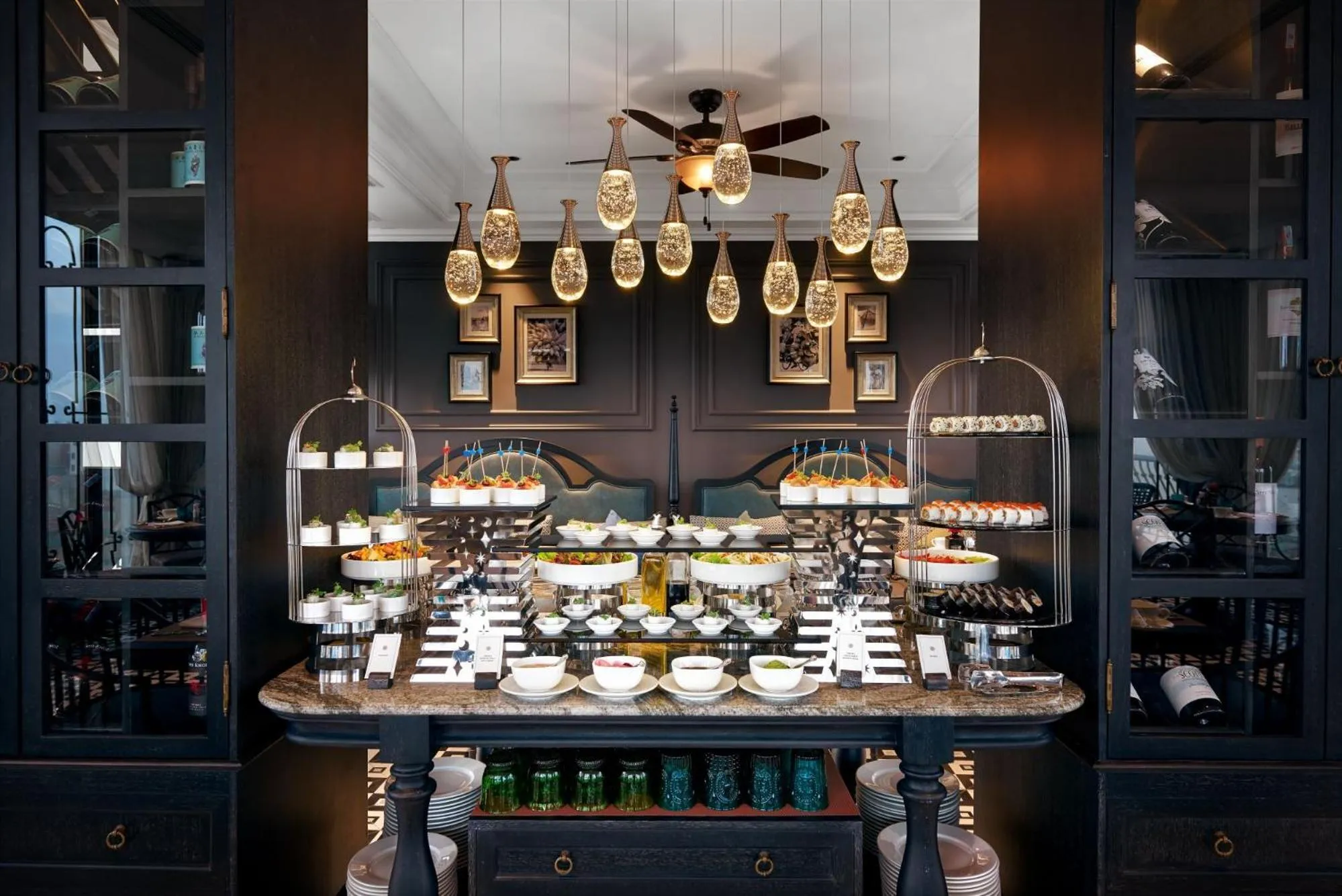 Restaurant/places to eat in La Siesta Premium Hang Be