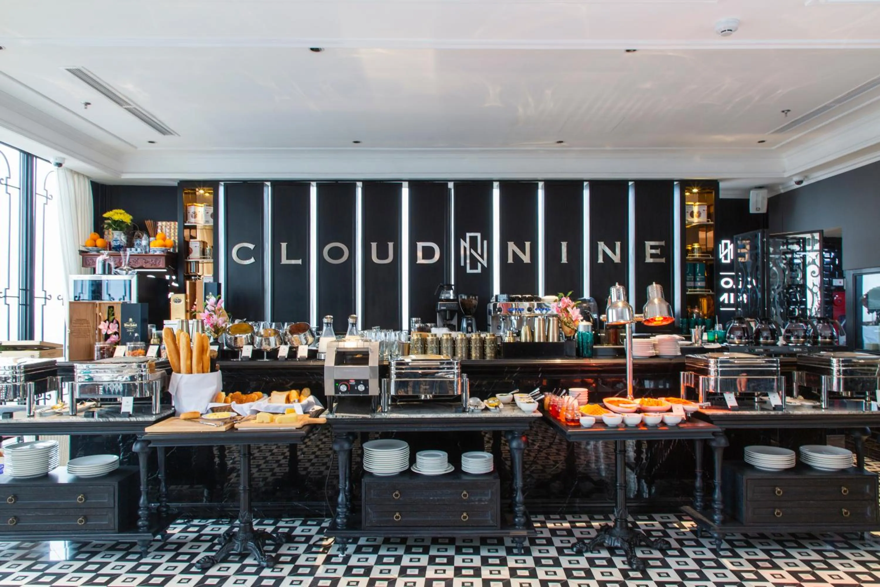 Restaurant/places to eat in La Siesta Premium Hang Be