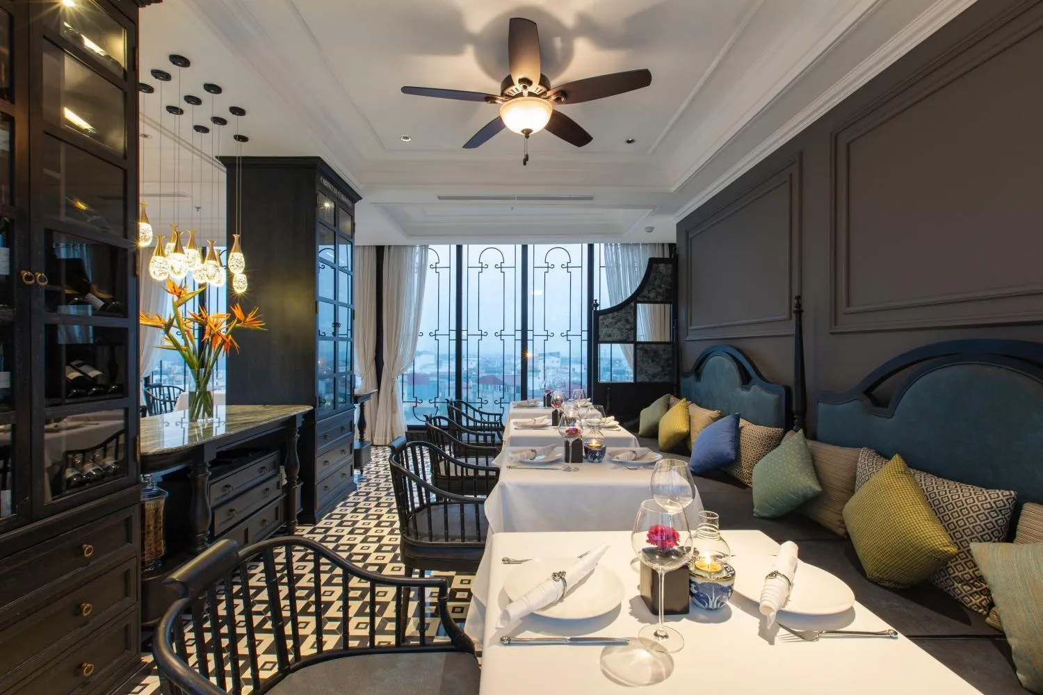 Restaurant/places to eat in La Siesta Premium Hang Be