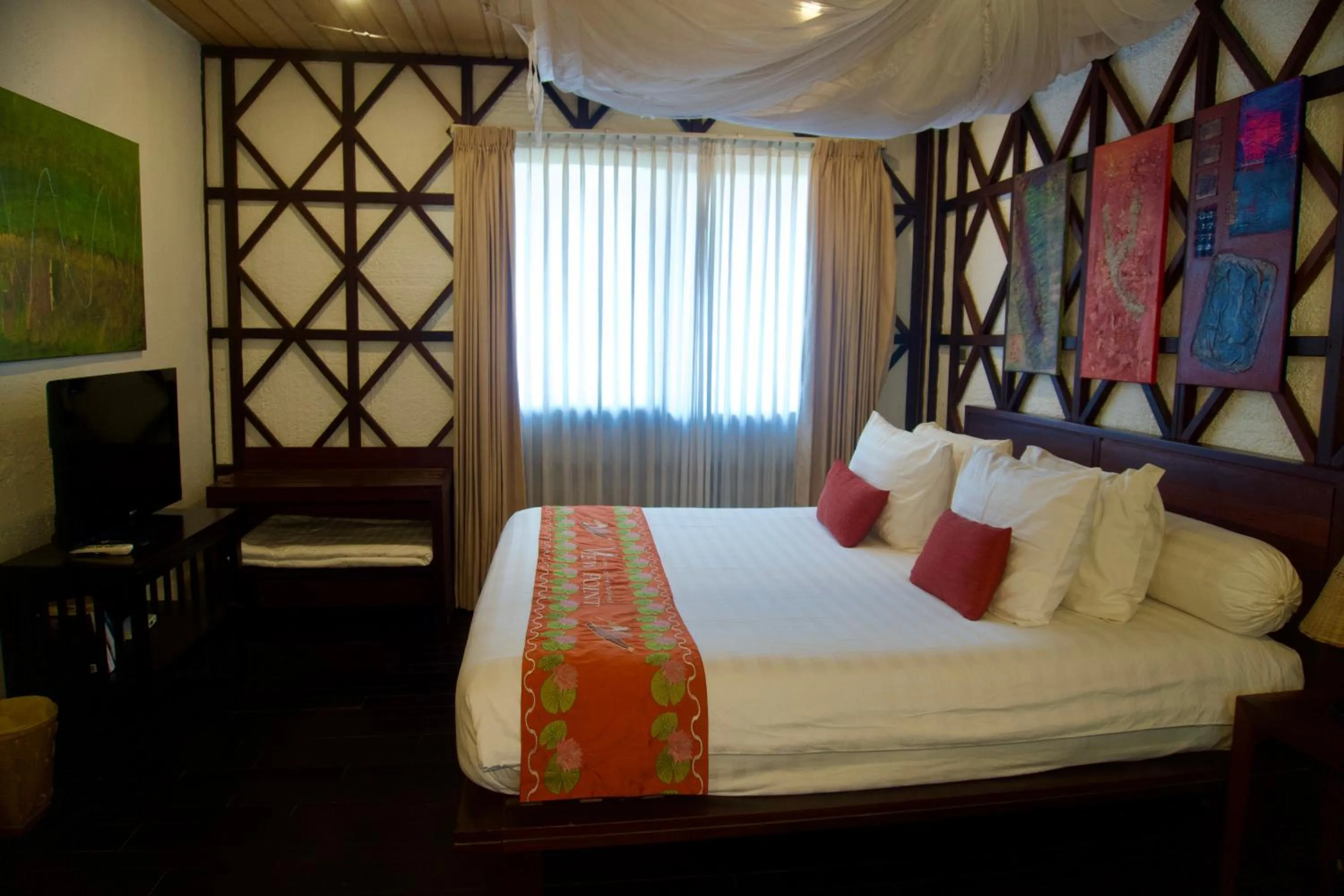 Bed in ViewPoint Ecolodge