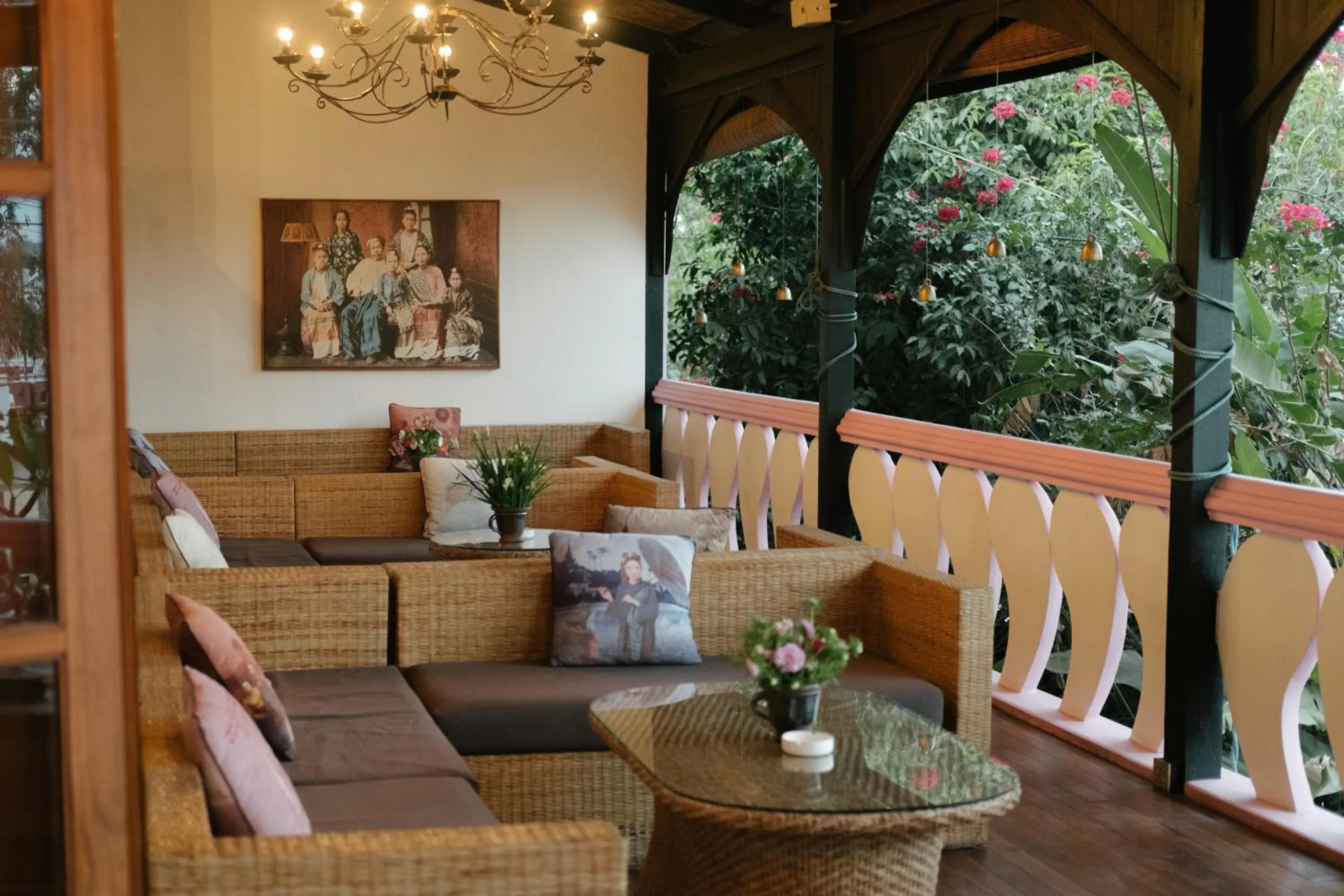 Restaurant/places to eat in ViewPoint Ecolodge