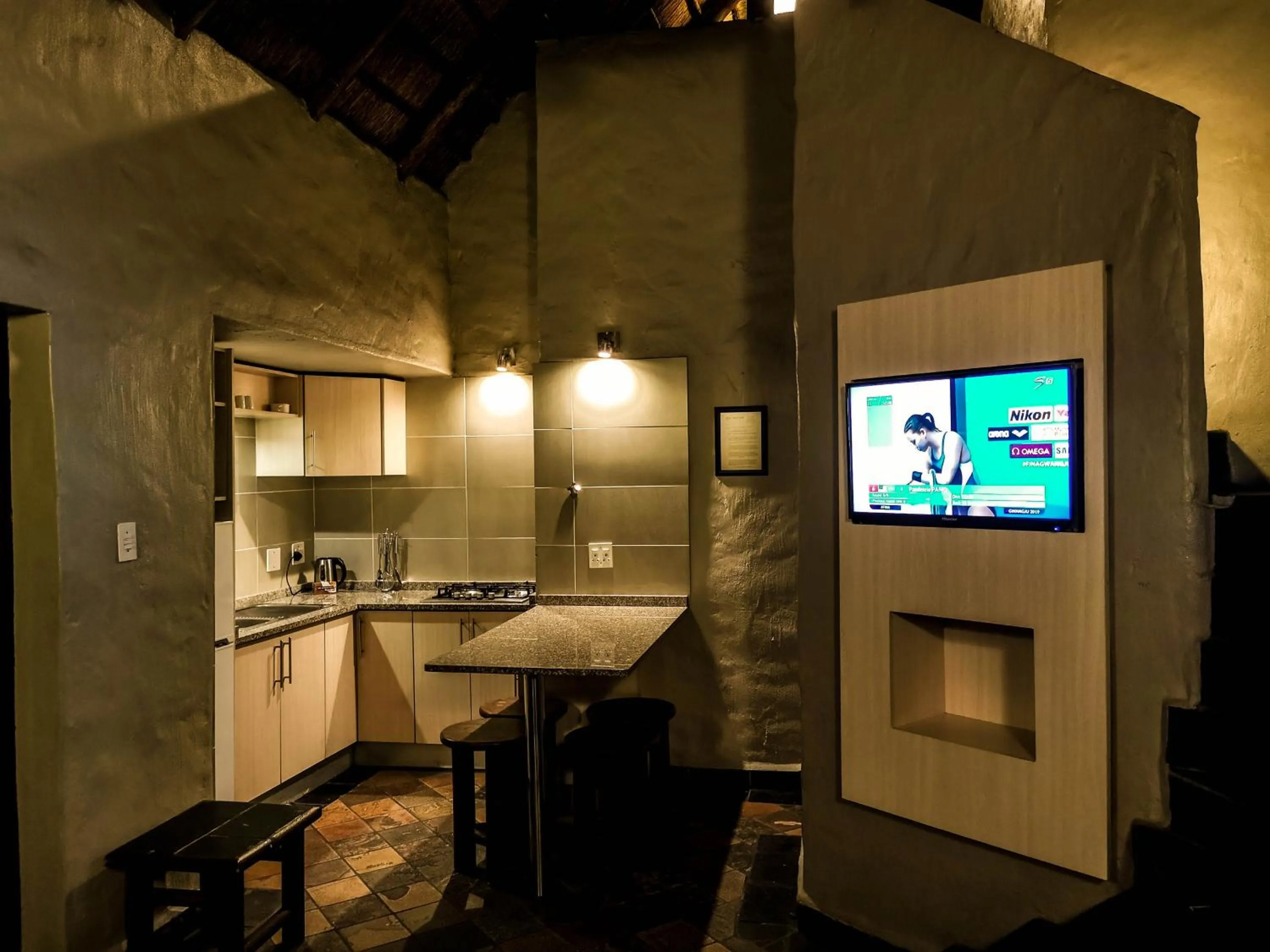 Kitchen or kitchenette in Umuzi Lodge