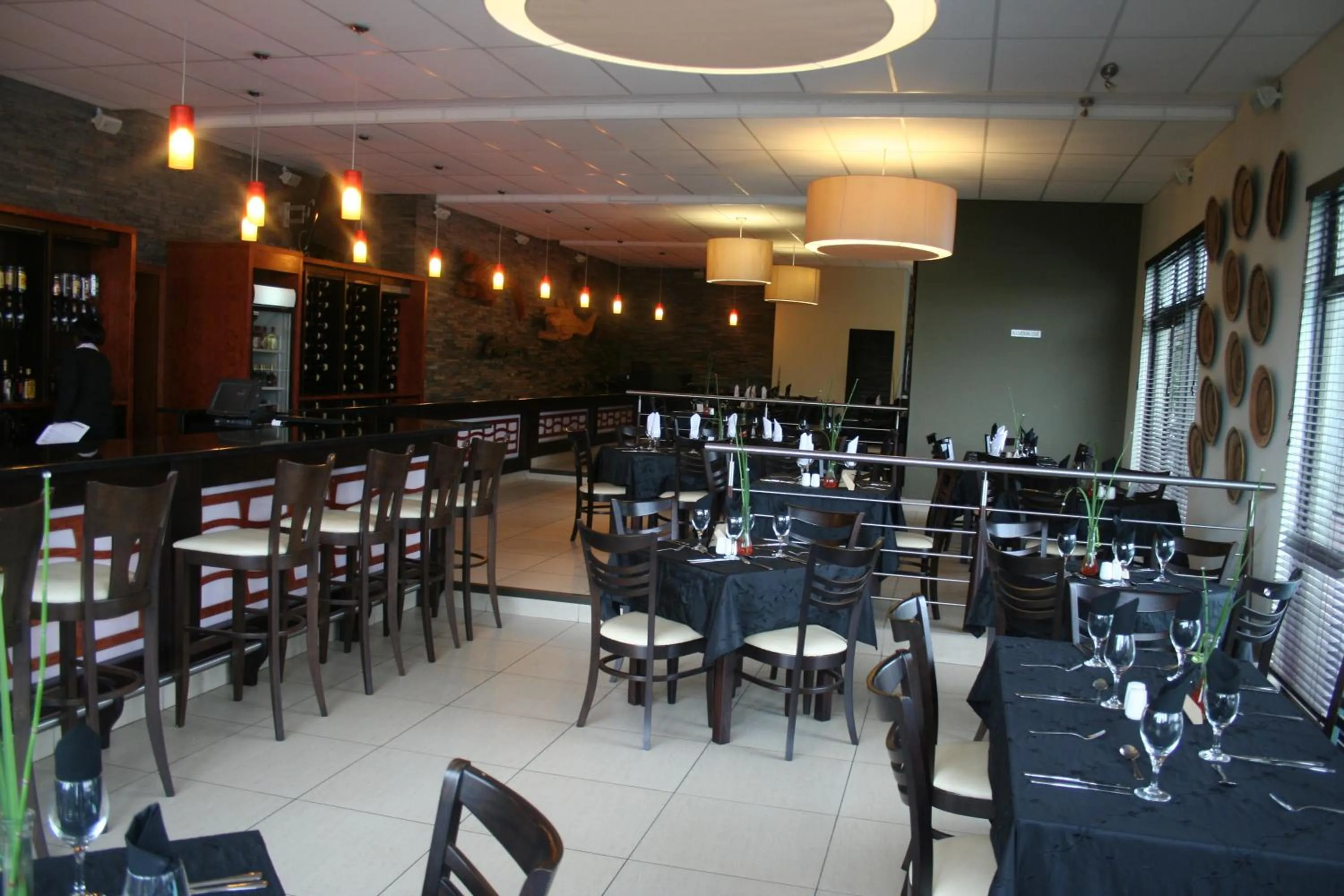 Restaurant/places to eat in Umuzi Lodge