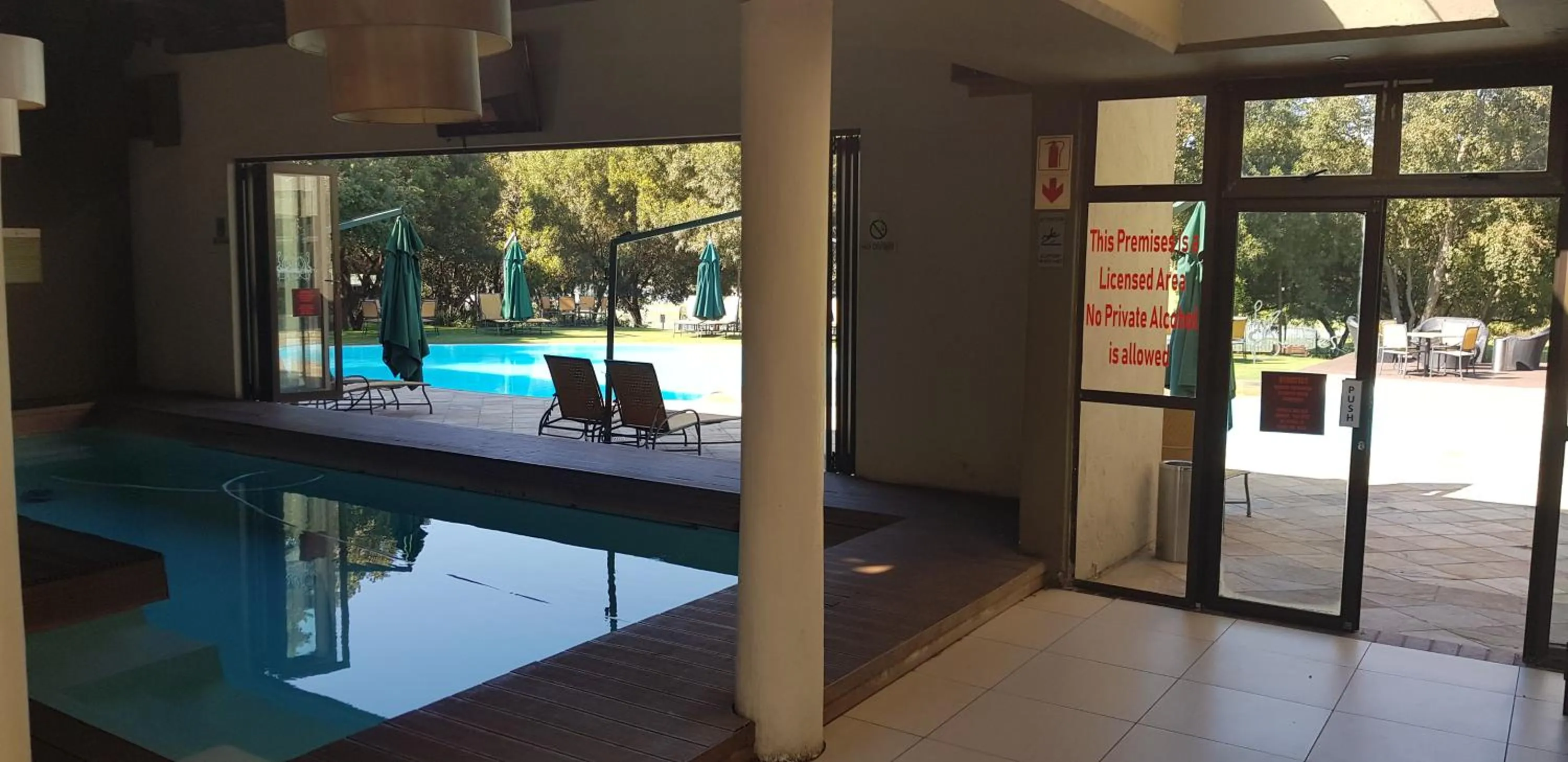 Restaurant/places to eat in Umuzi Lodge