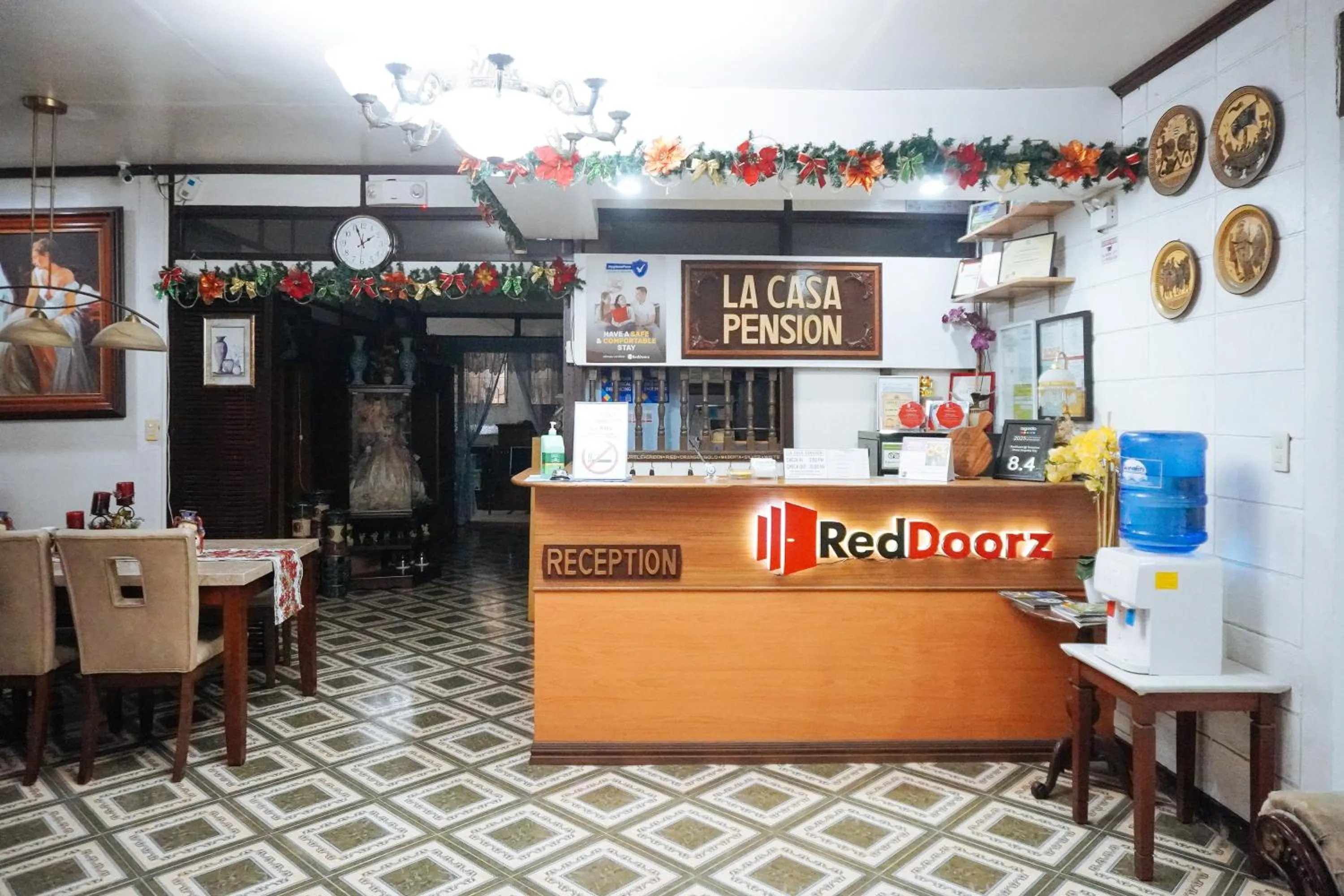 Lobby or reception in RedDoorz at La Casa Guesthouse former RedDoorz at Tamarind Street Angeles City